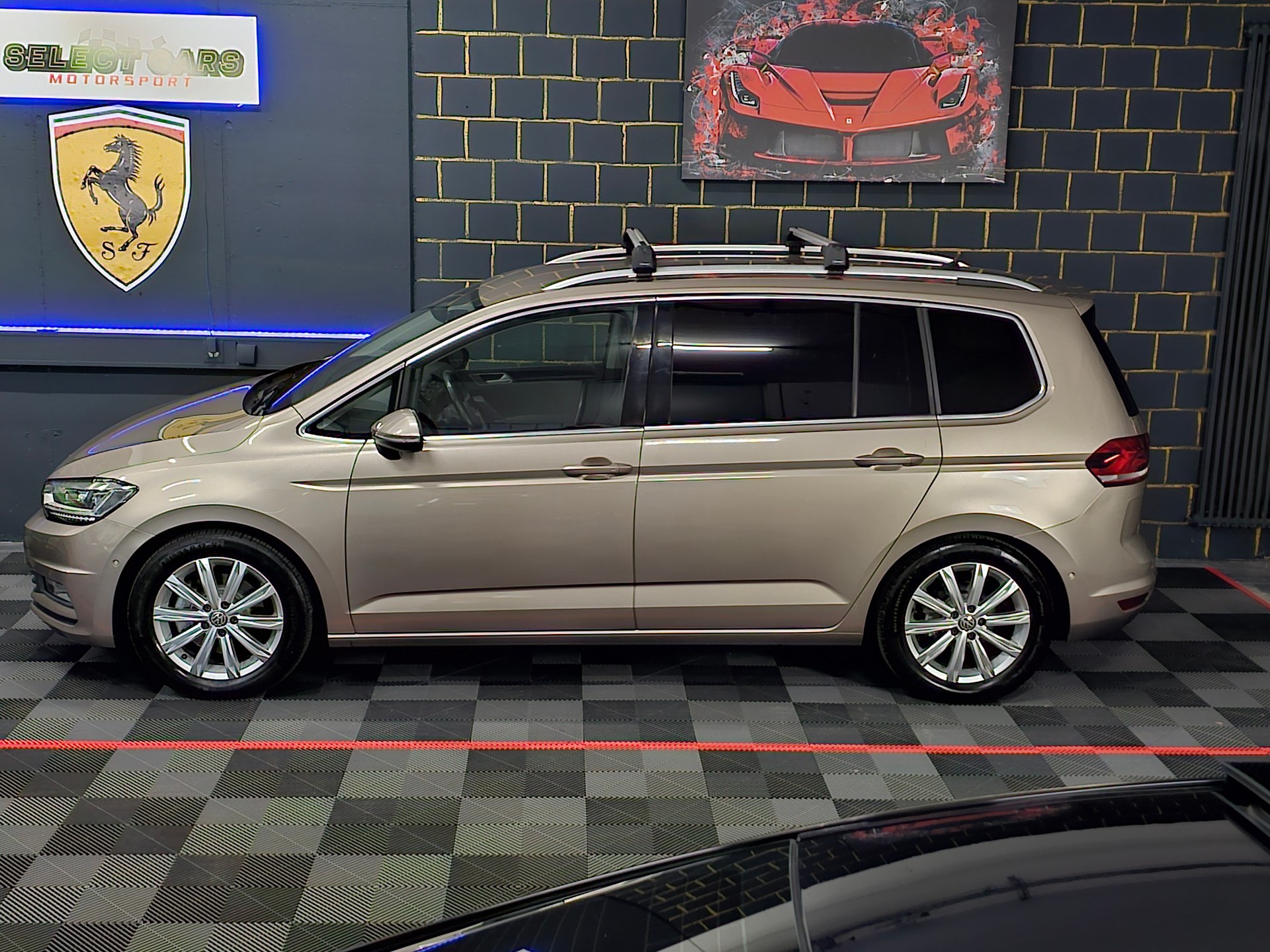 VW Touran 1.4 TSI BlueMotion Technology Highline DSG-image-1