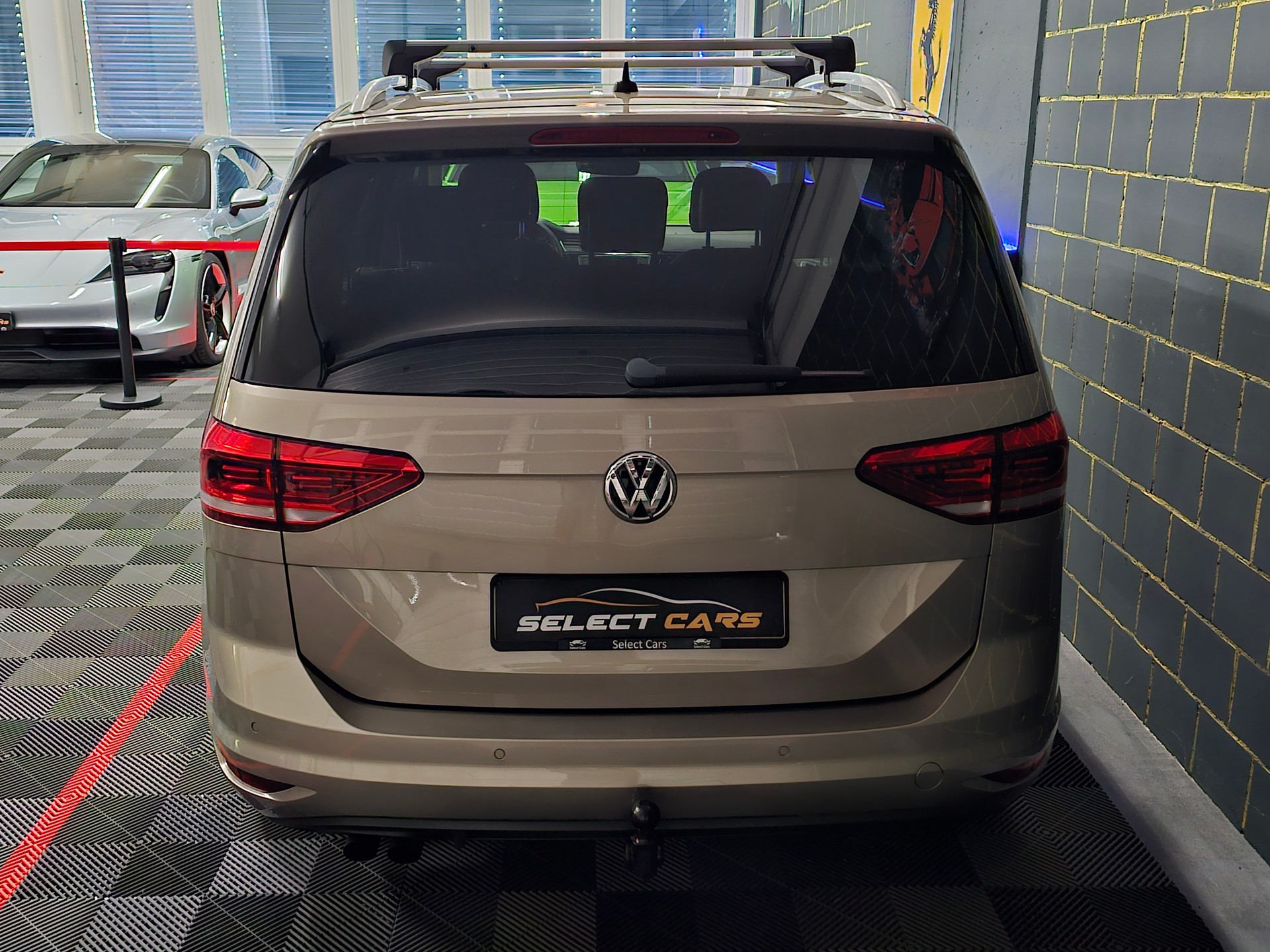 VW Touran 1.4 TSI BlueMotion Technology Highline DSG-image-7
