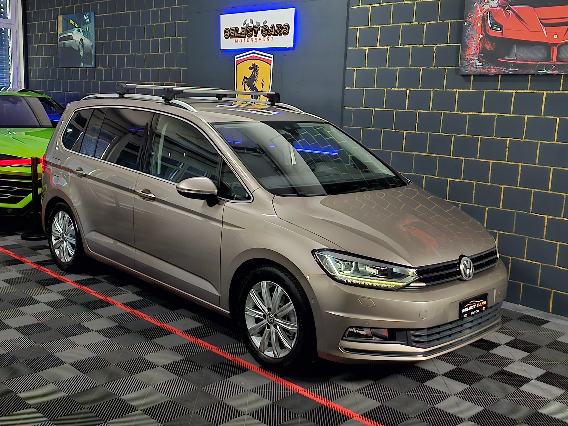 VW Touran 1.4 TSI BlueMotion Technology Highline DSG-image-0