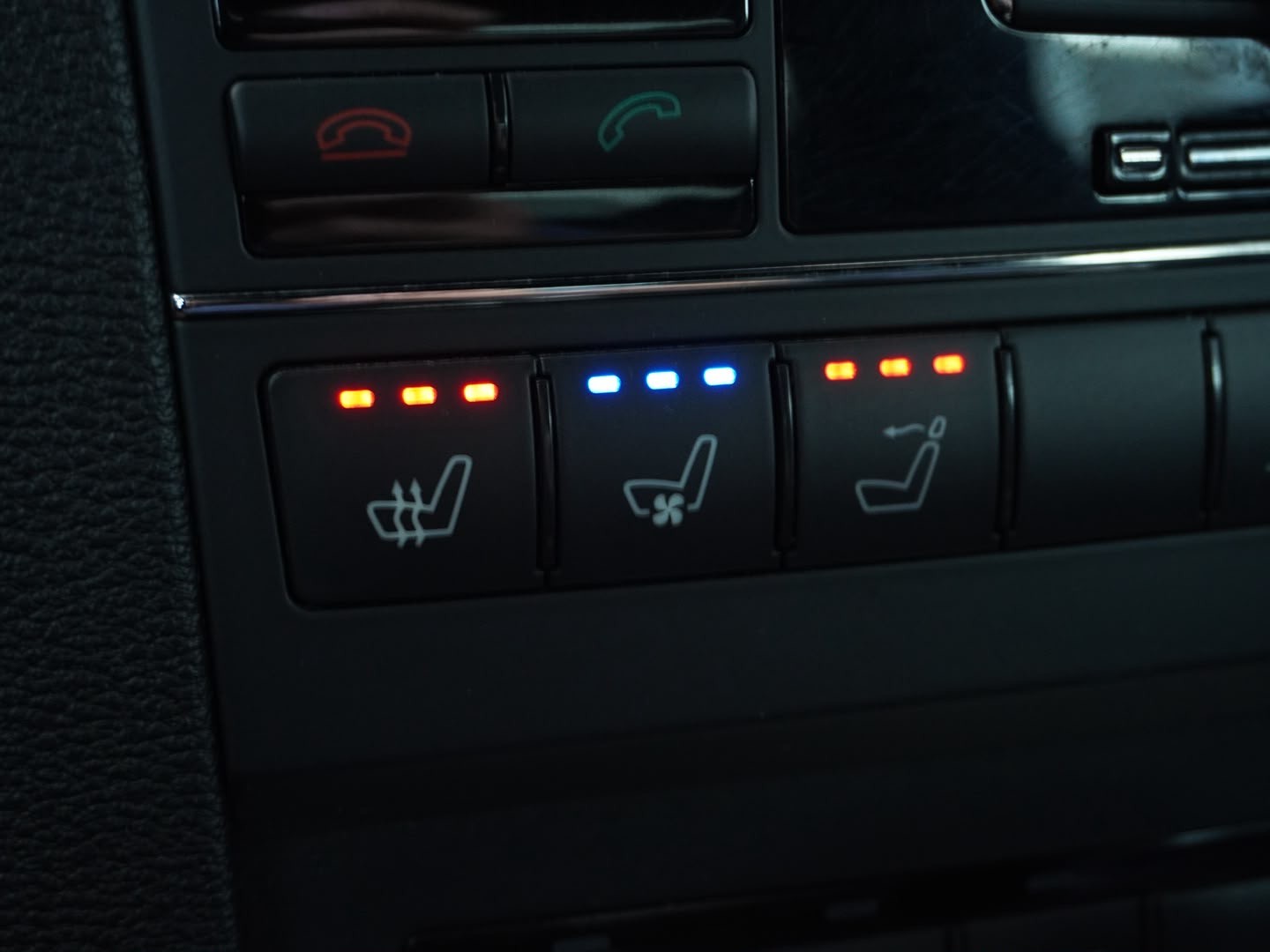 MERCEDES-BENZ E 350 CGI BlueEfficiency 7G-Tronic-image-14