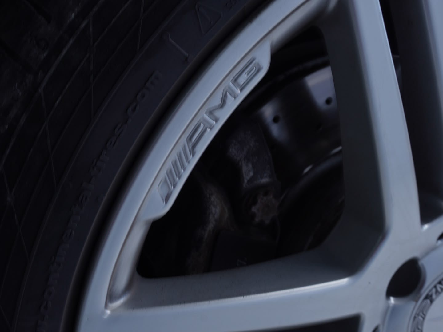 MERCEDES-BENZ E 350 CGI BlueEfficiency 7G-Tronic-image-15