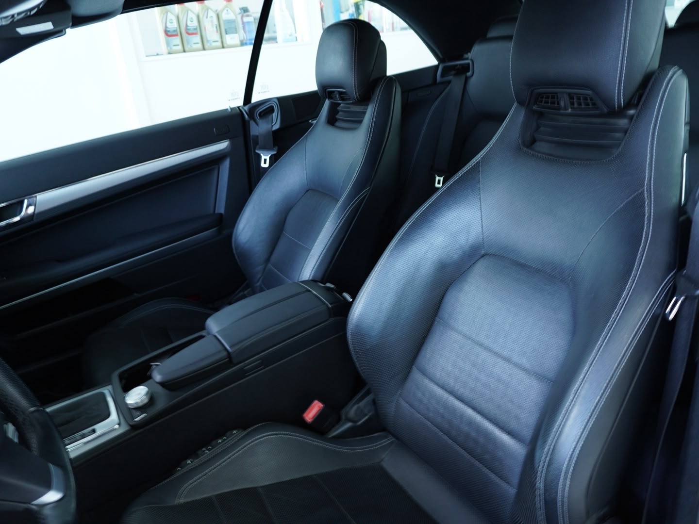 MERCEDES-BENZ E 350 CGI BlueEfficiency 7G-Tronic-image-5