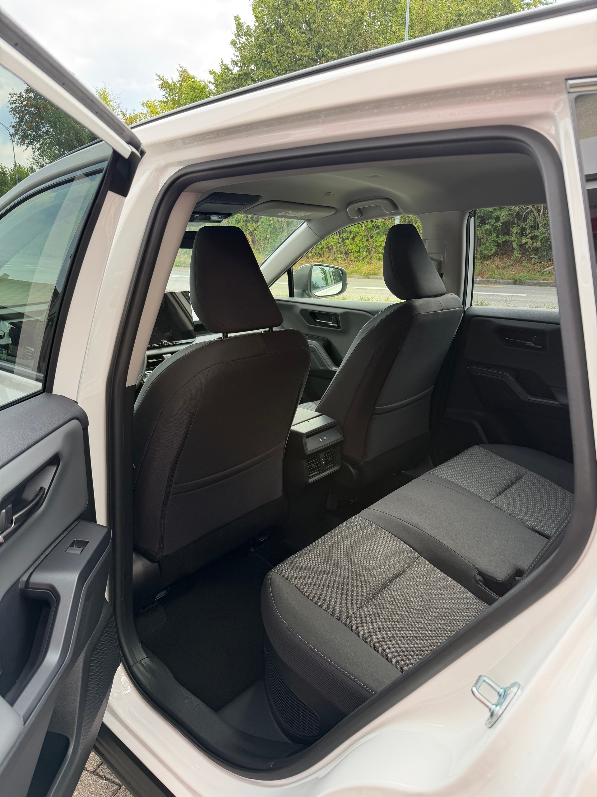 TOYOTA RAV-4 2.5 HSD Trend e-CVT AWD-image-5