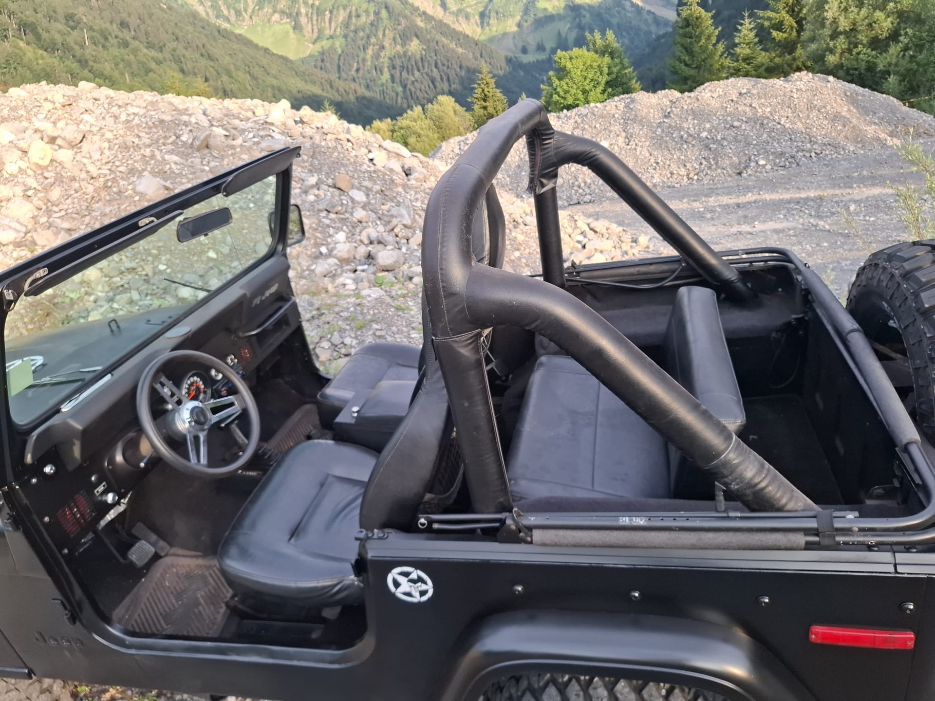 JEEP Renegade V8-image-5
