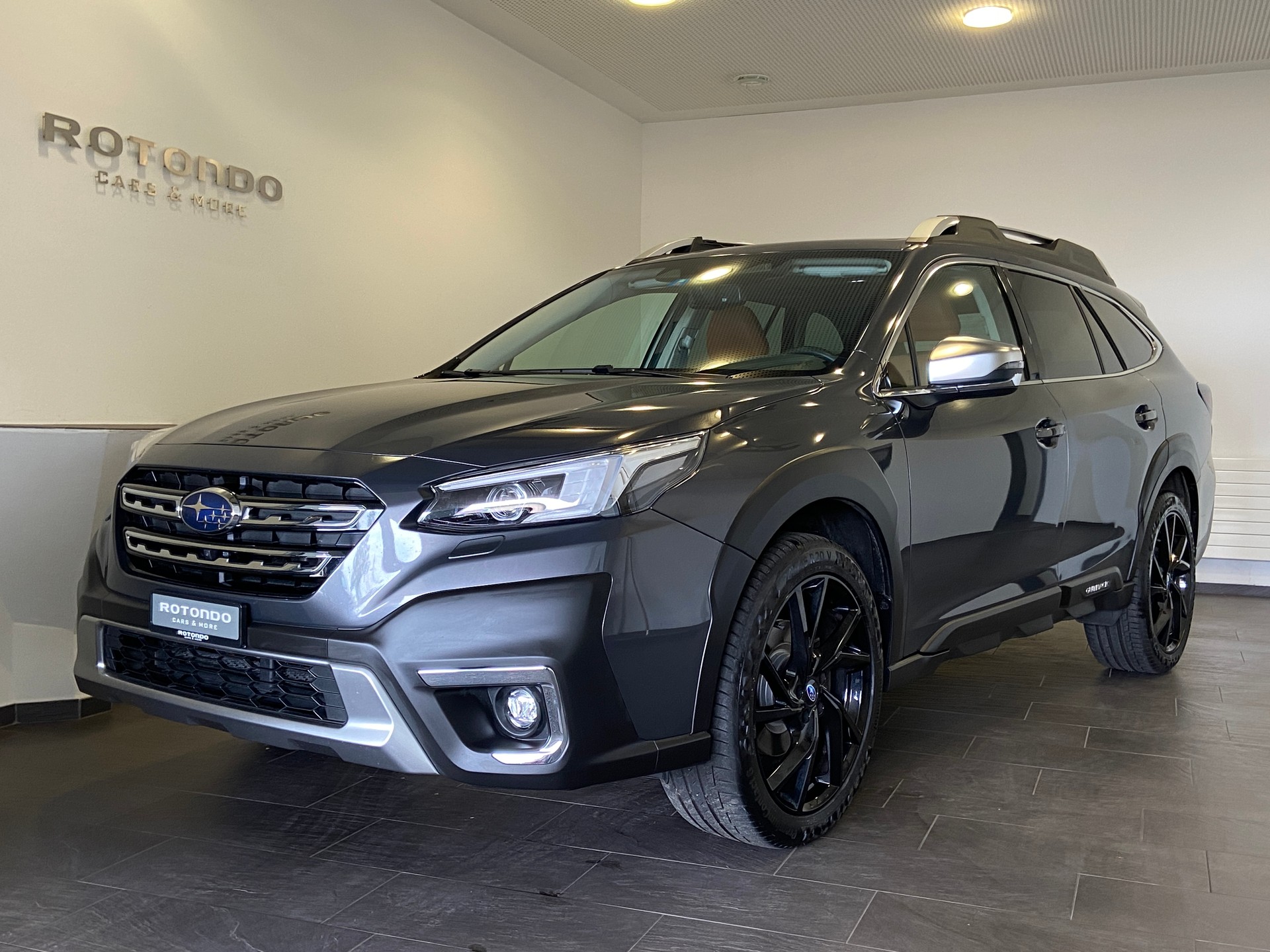 SUBARU Outback 2.5i Luxury AWD Lineartronic-image-0