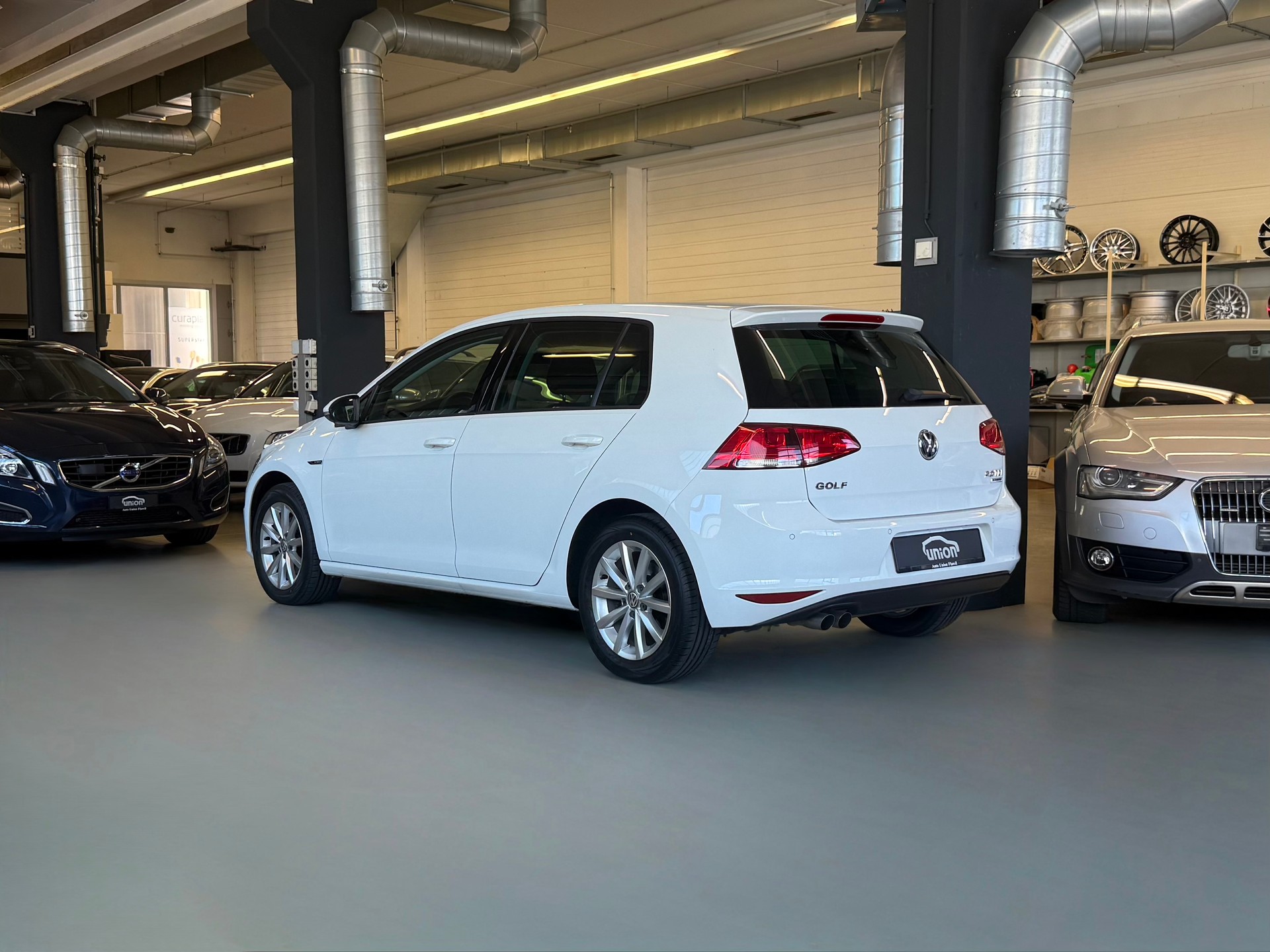 VW Golf 2.0 TDI Lounge-image-6