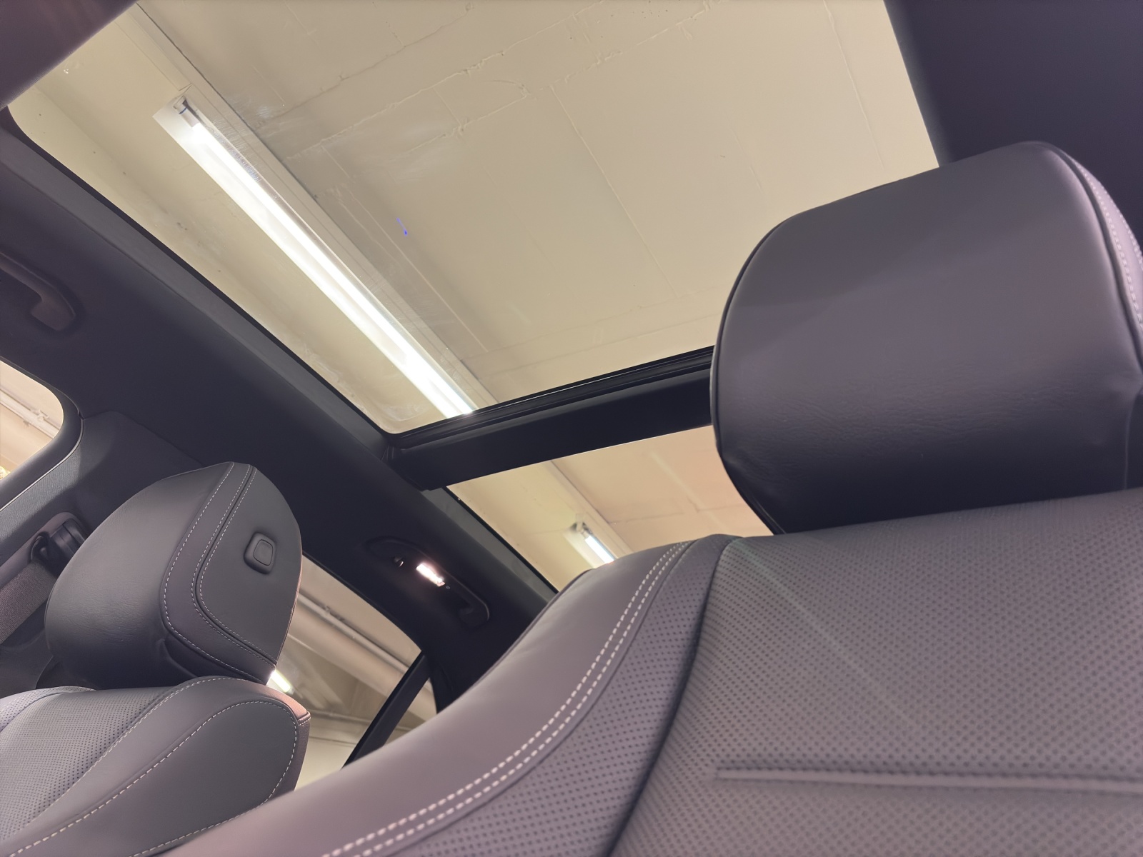MERCEDES-BENZ GLE 400 e 4M with EQ Hybrid Technology-image-11