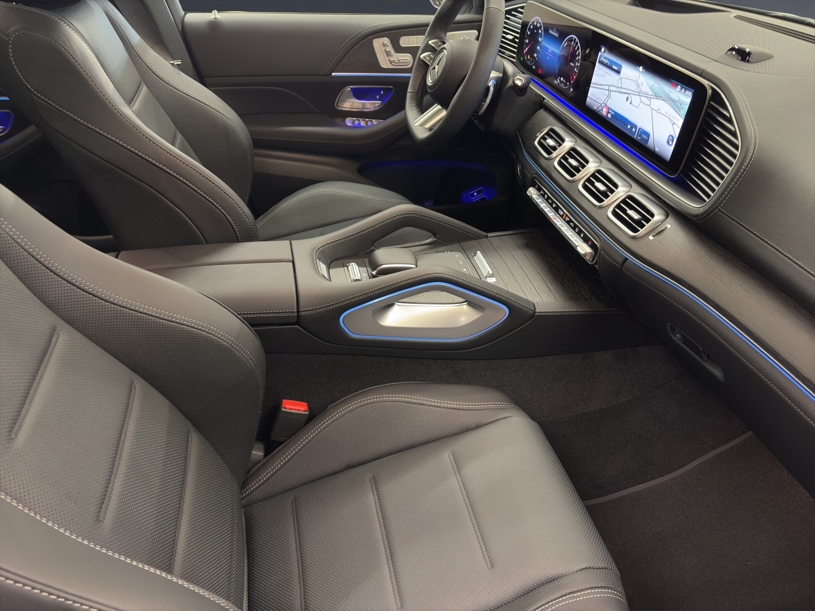 MERCEDES-BENZ GLE 400 e 4M with EQ Hybrid Technology-image-9