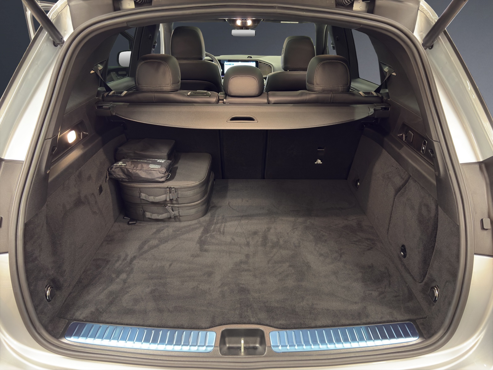 MERCEDES-BENZ GLE 400 e 4M with EQ Hybrid Technology-image-13