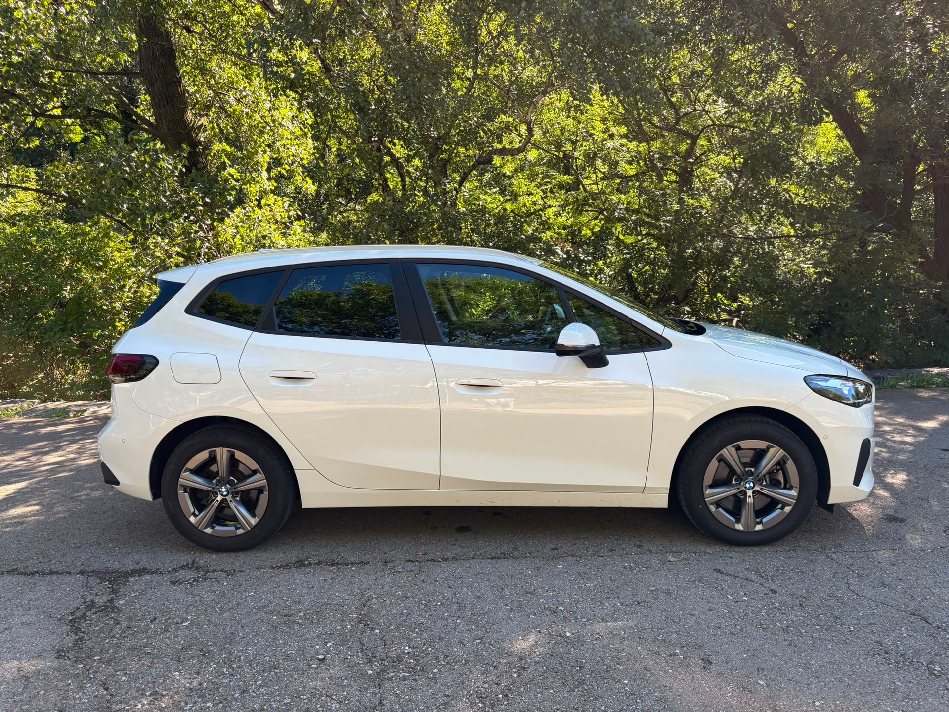 BMW 223d Active Tourer xDrive DKG-image-1