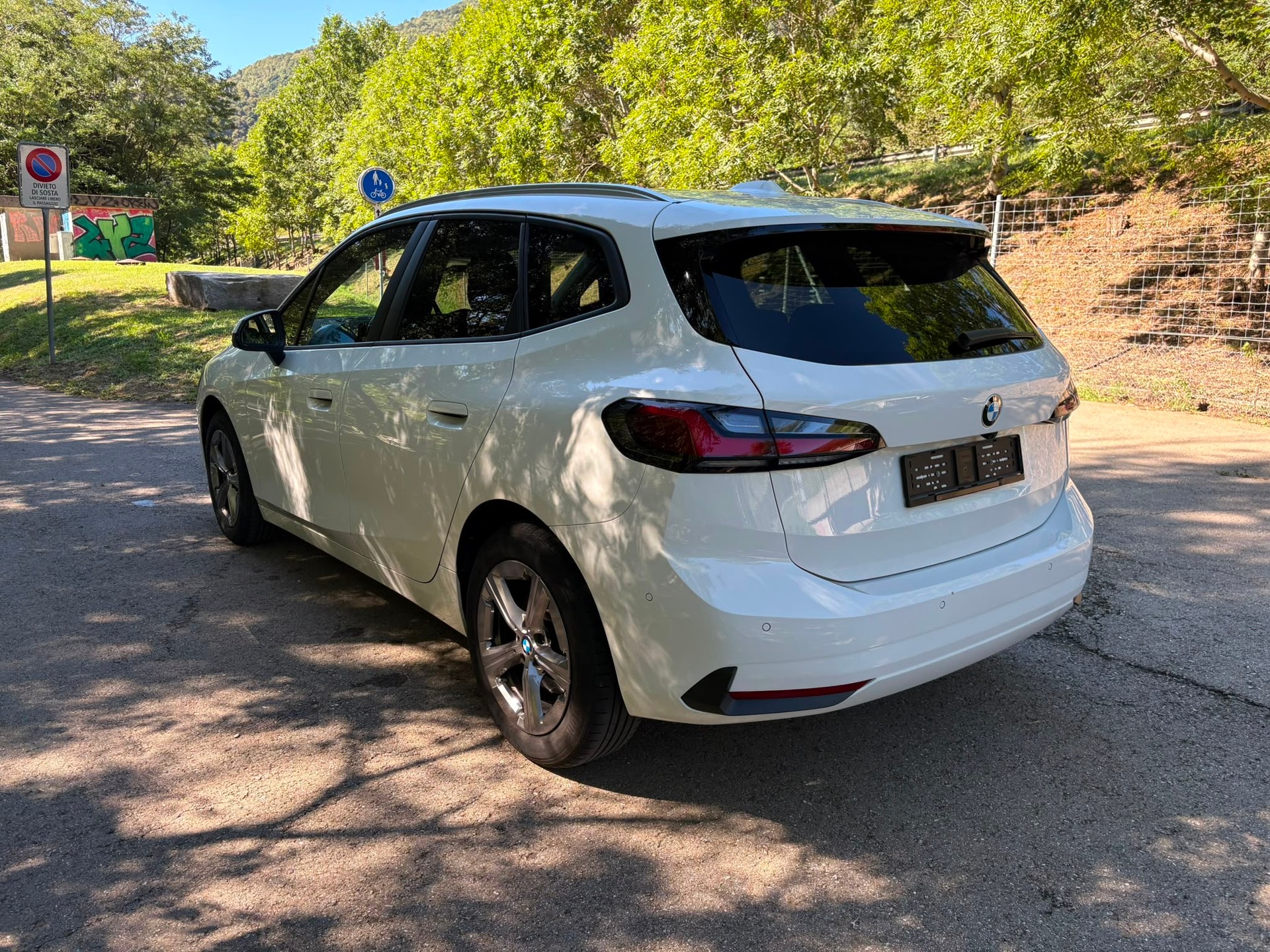 BMW 223d Active Tourer xDrive DKG-image-6
