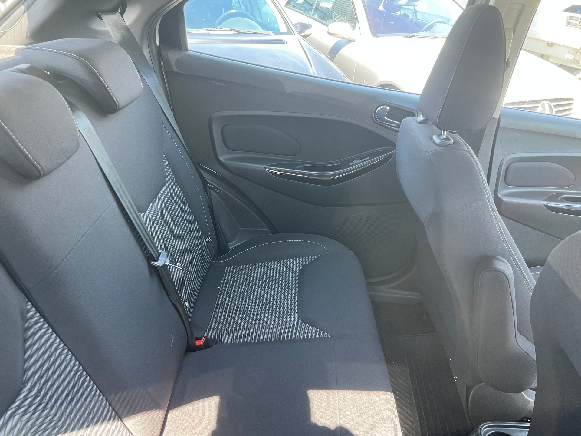 FORD KA+ 1.2 Ti-VCT Cool&Sound-image-6