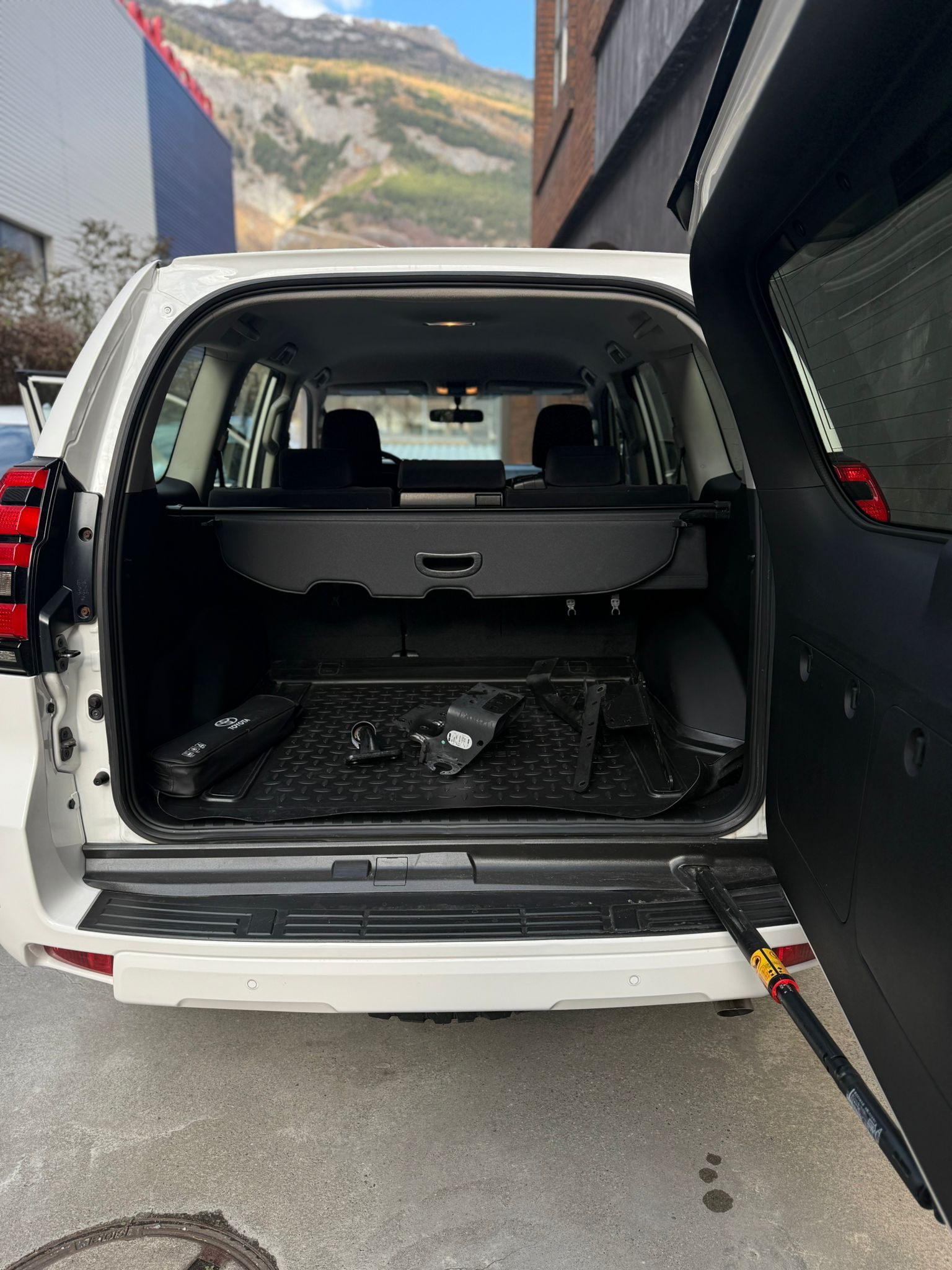 TOYOTA Land Cruiser 2.8TD Comfort Automatic-image-7