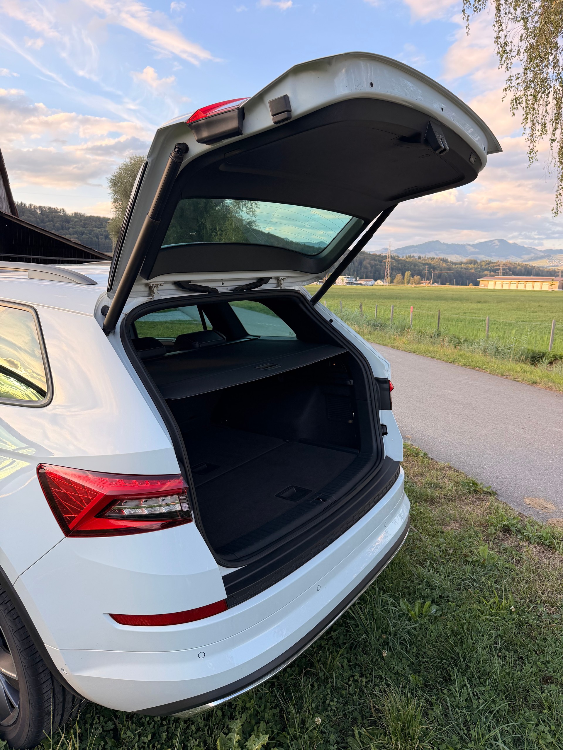 SKODA 2.0 TDI 190 Sportline DSG-image-5