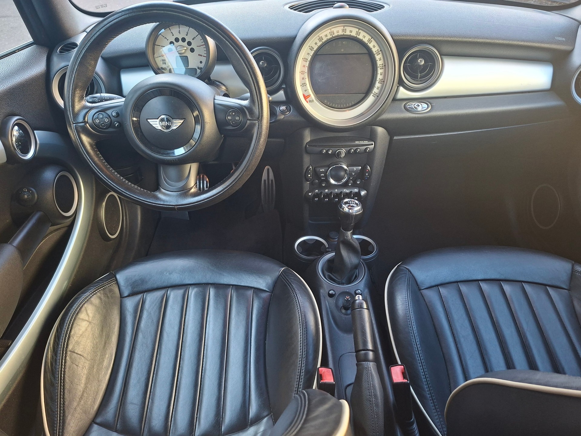 MINI Cooper S Cabriolet-image-8