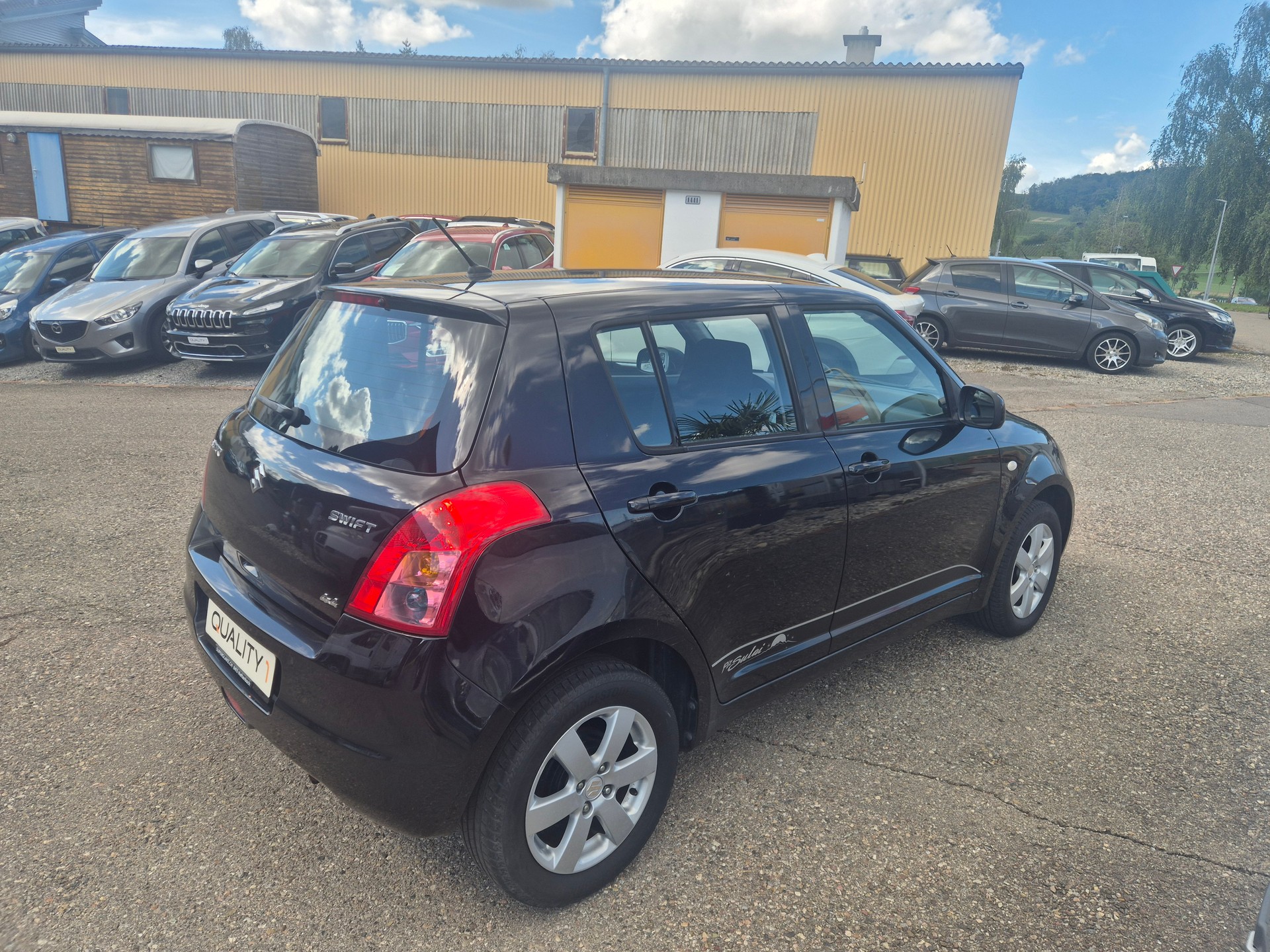 SUZUKI Swift 1.3i 16V GL Top 4x4-image-2