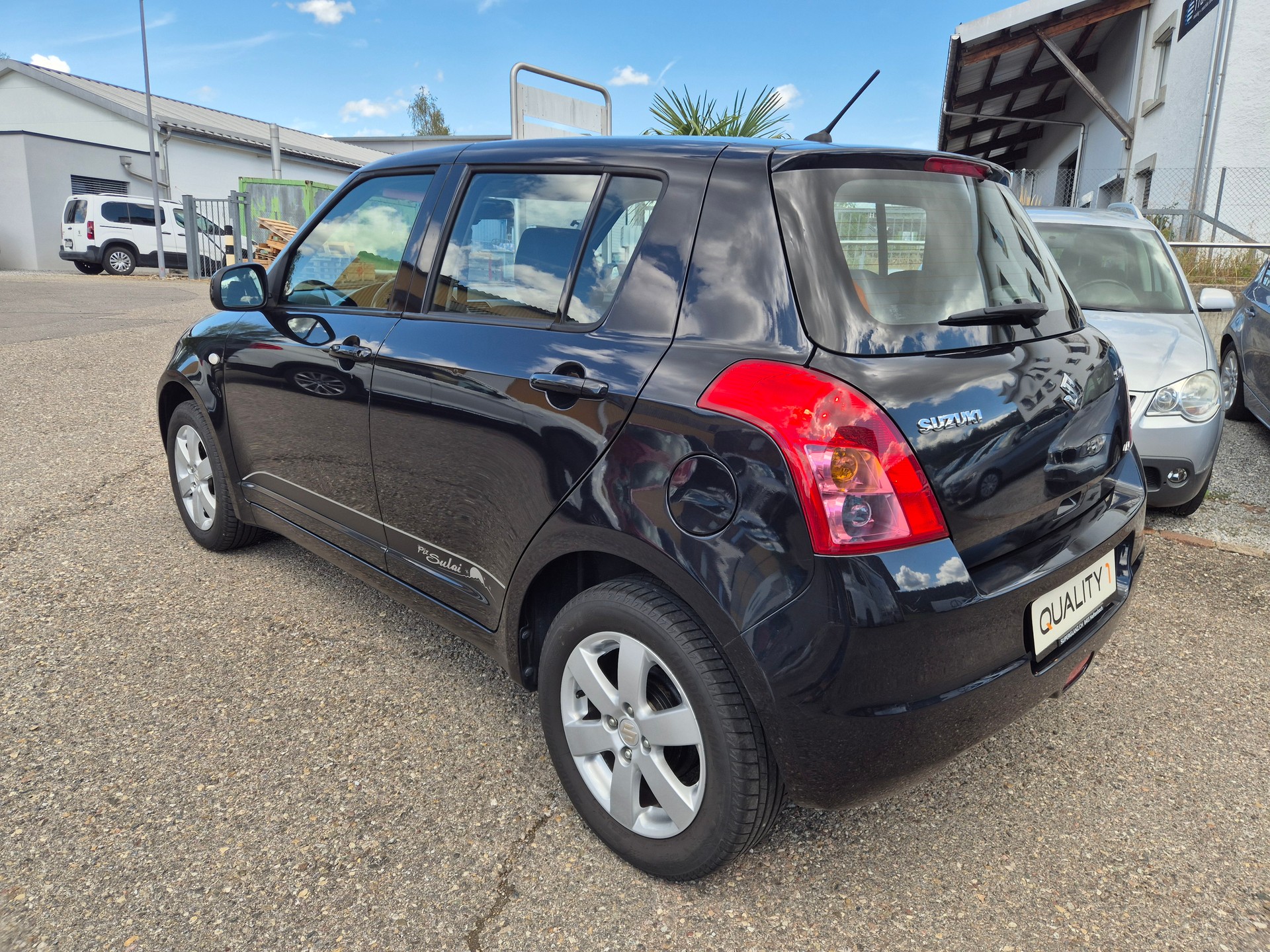 SUZUKI Swift 1.3i 16V GL Top 4x4-image-5