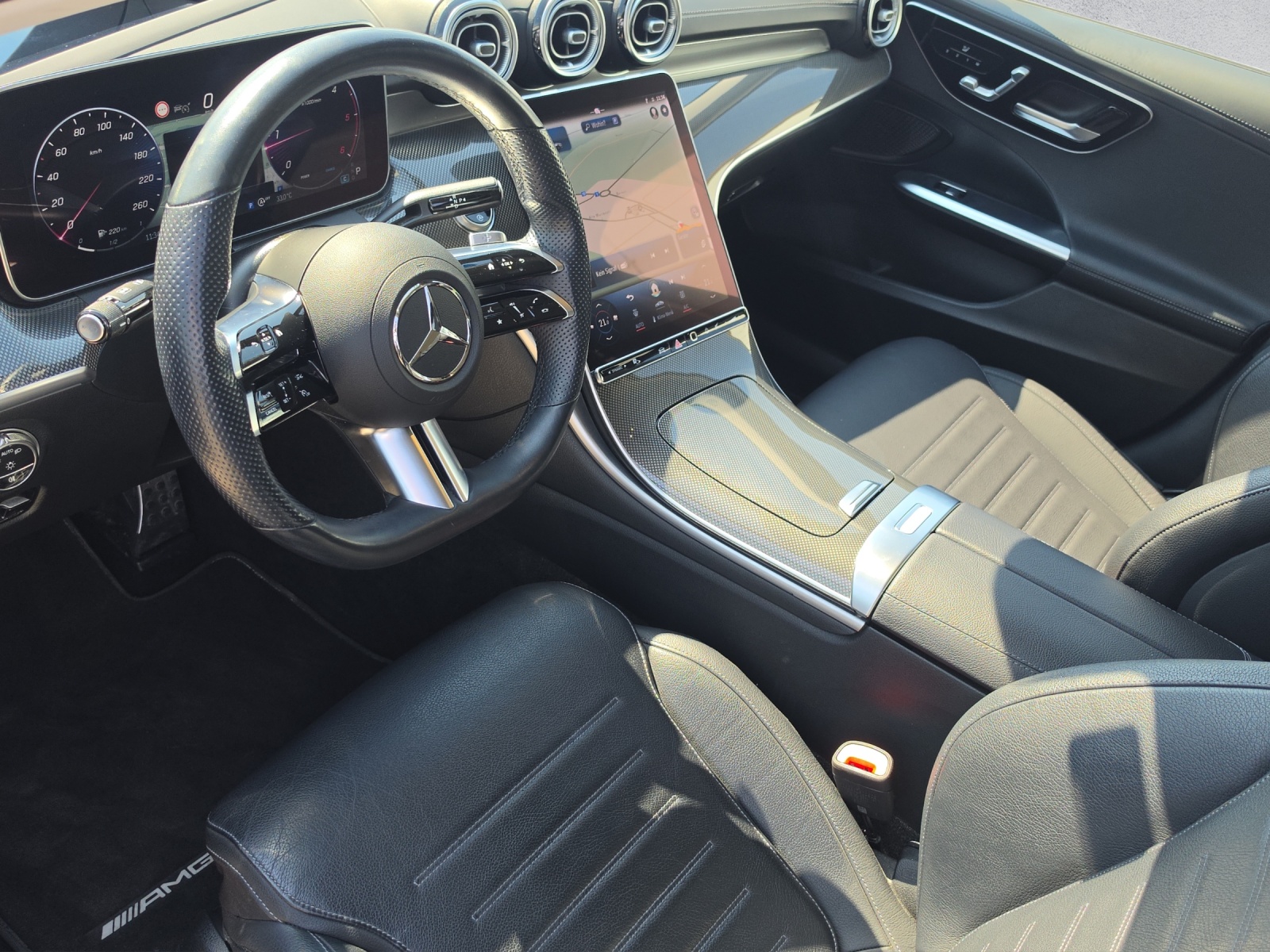 MERCEDES-BENZ C 220 d 4Matic AMG Line-image-10