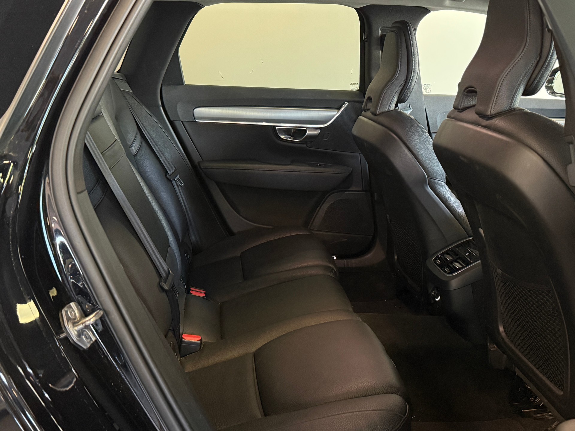 VOLVO V90 D5 AWD Momentum Geartronic Powerpulse-image-9