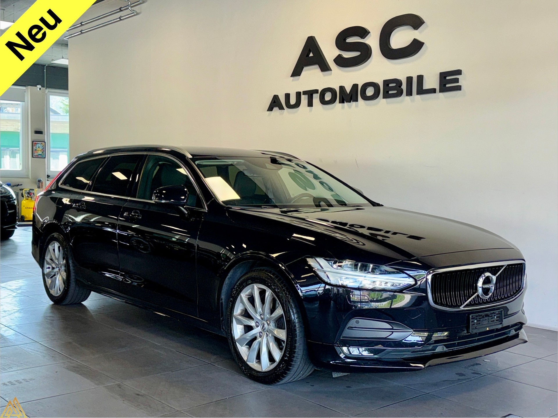 VOLVO V90 D5 AWD Momentum Geartronic Powerpulse-image-0