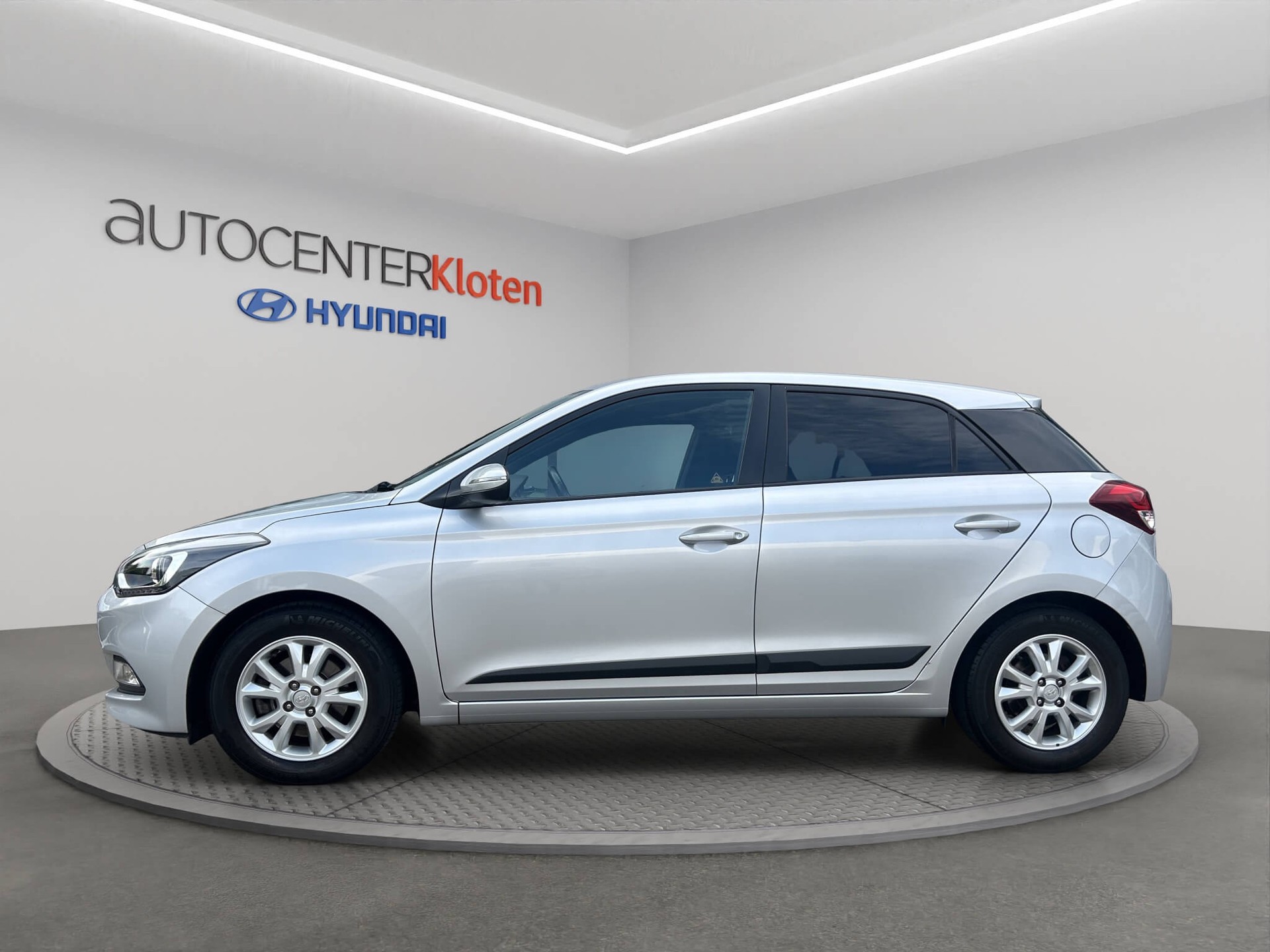 HYUNDAI i20 1.0 T-GDi Amplia-showroom-element-2