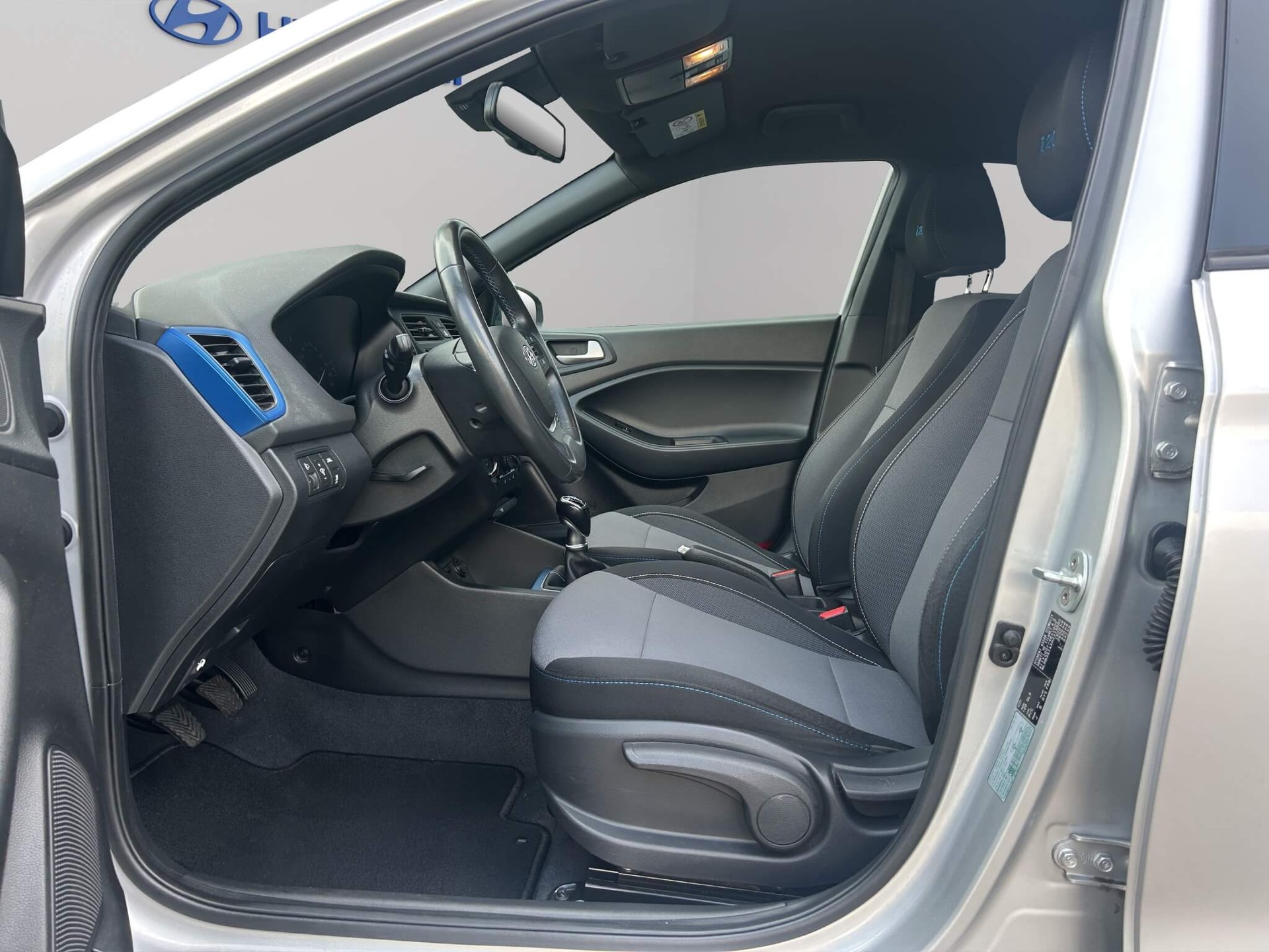 HYUNDAI i20 1.0 T-GDi Amplia-image-6