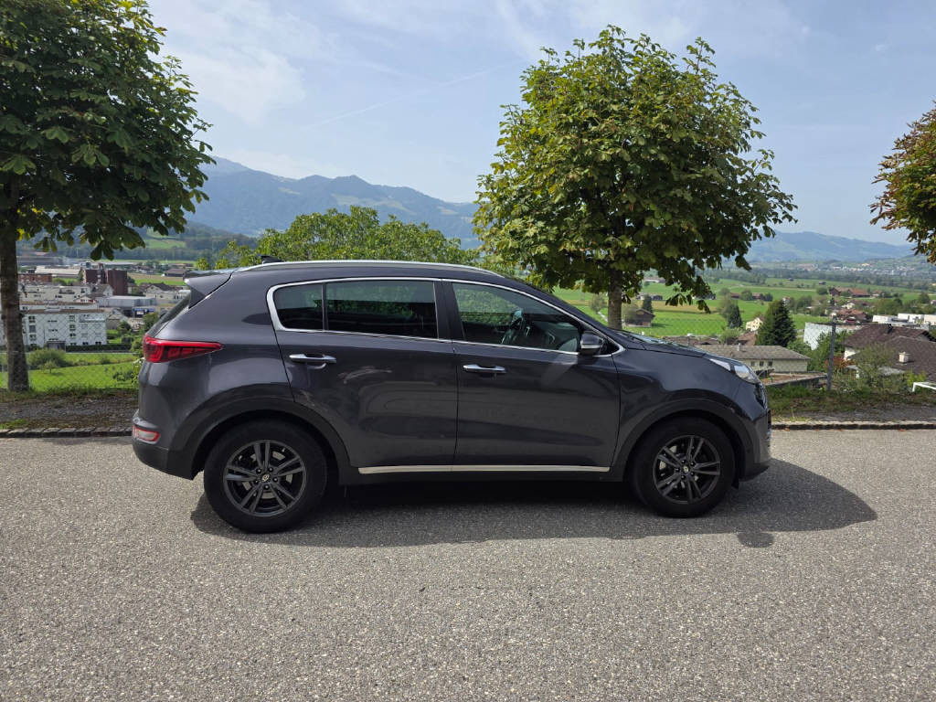 KIA Sportage 2.0 CRDi Style GT-Line-image-2