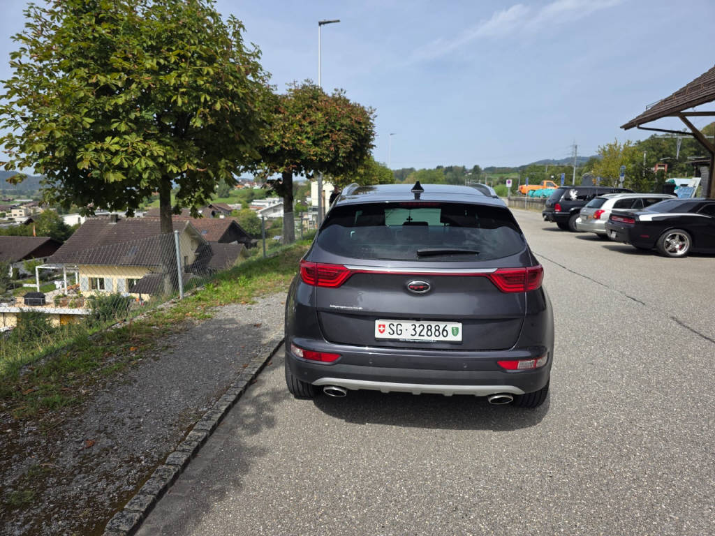 KIA Sportage 2.0 CRDi Style GT-Line-image-3