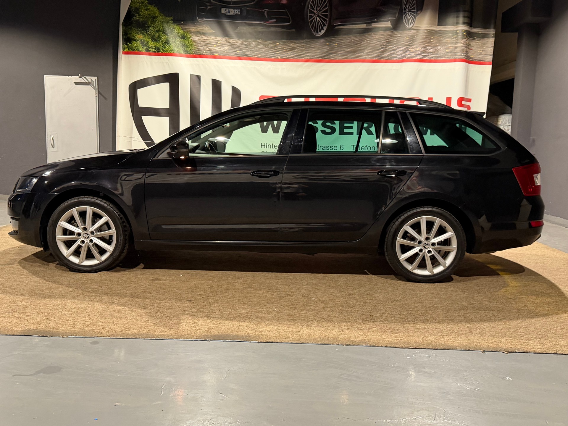 SKODA Octavia Combi 1.8 TSI Elegance 4x4 DSG-image-5