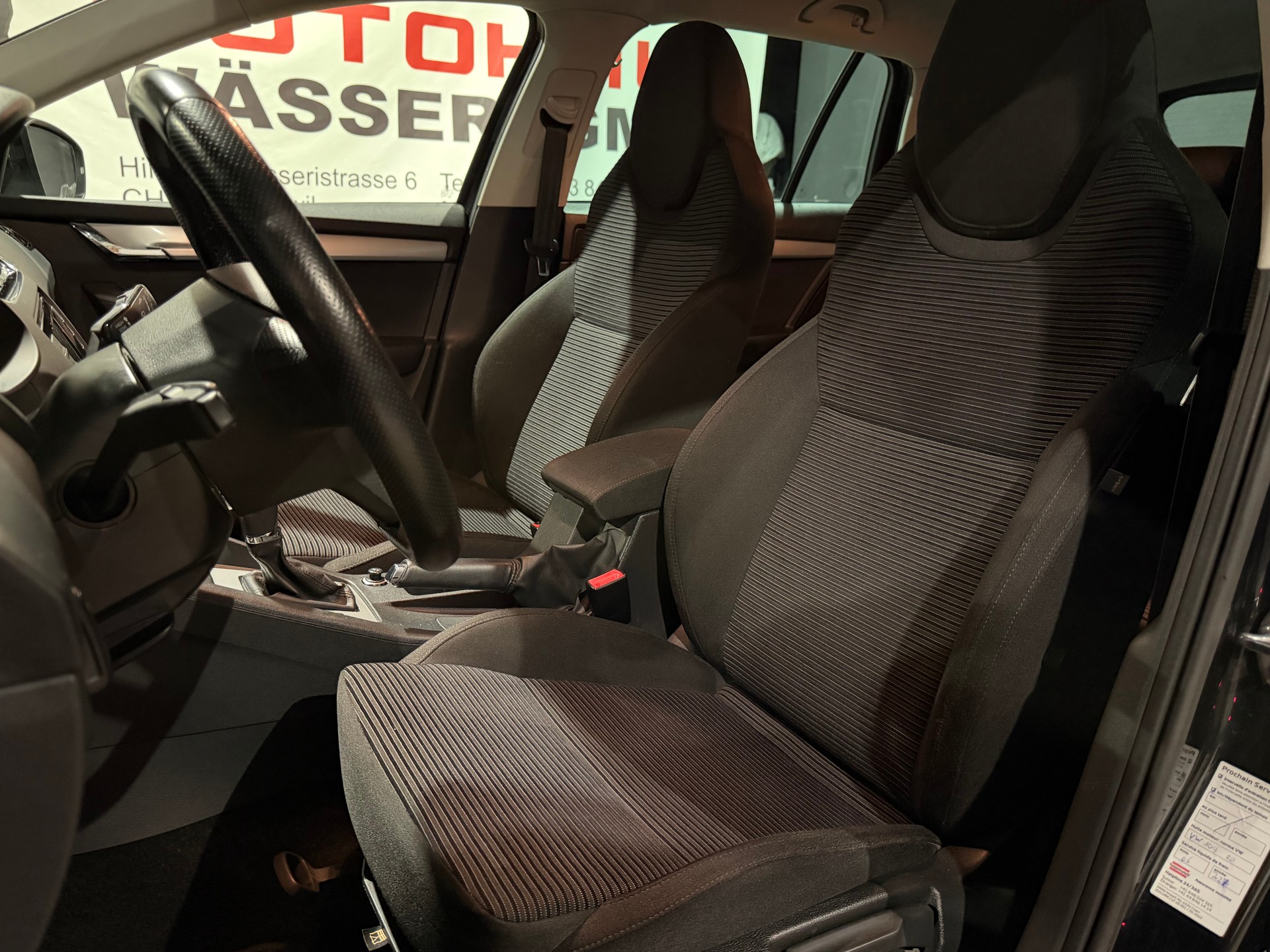 SKODA Octavia Combi 1.8 TSI Elegance 4x4 DSG-image-9