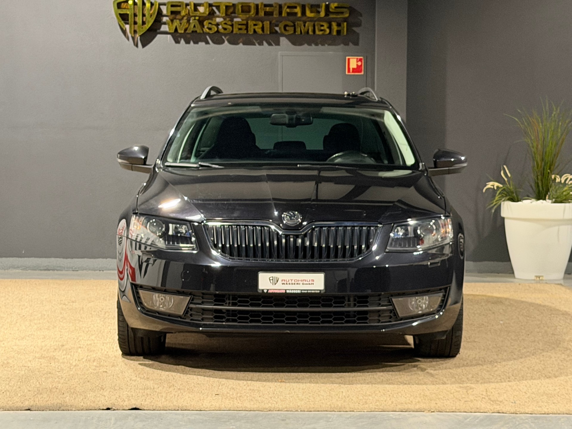 SKODA Octavia Combi 1.8 TSI Elegance 4x4 DSG-image-6