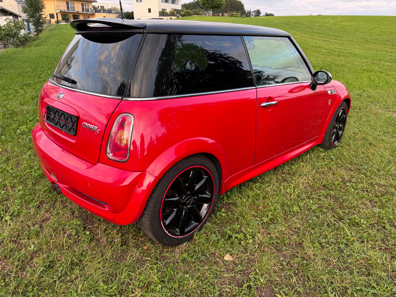 MINI Mini Cooper S-image-1