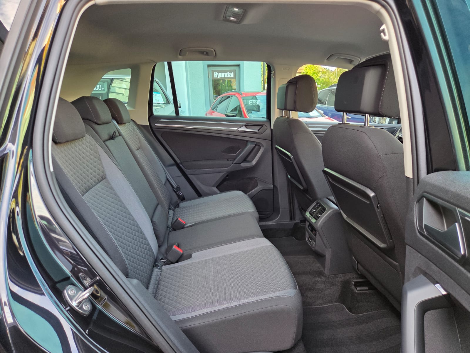 VW Tiguan 2.0TSI Comfortline 4Motion DSG-image-13