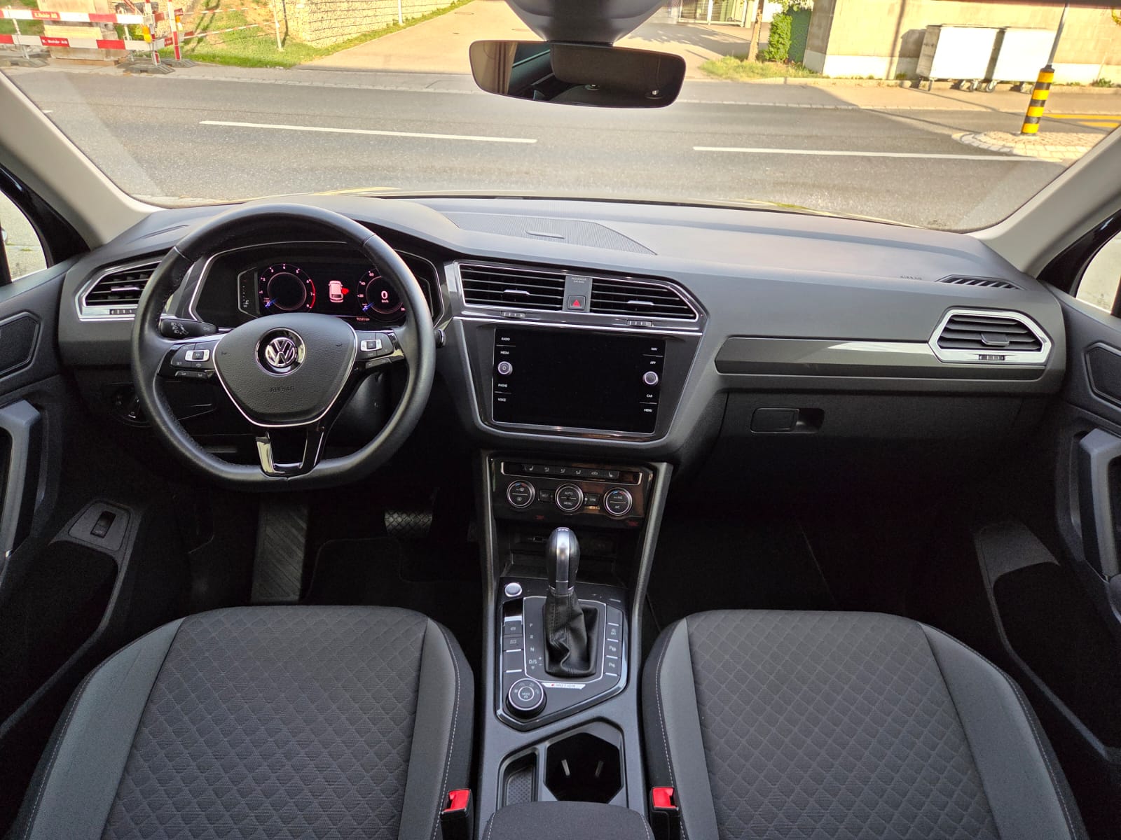 VW Tiguan 2.0TSI Comfortline 4Motion DSG-image-11