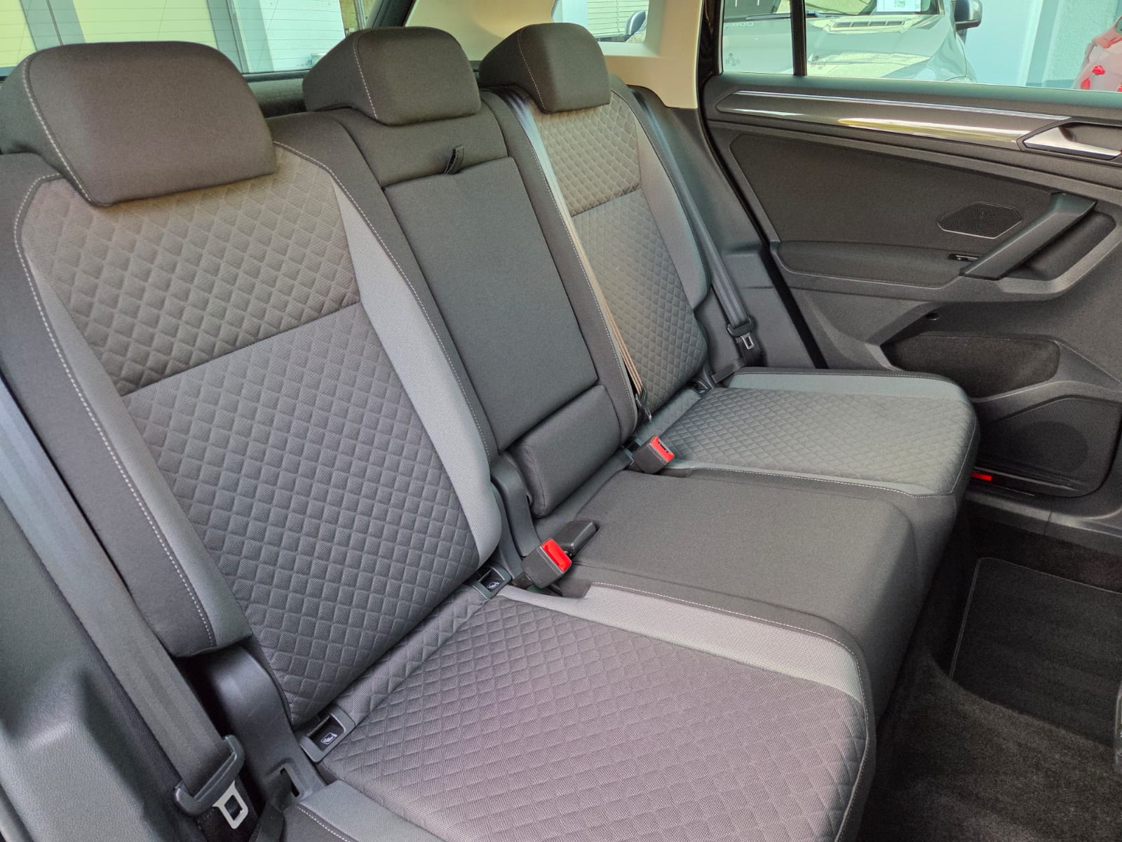 VW Tiguan 2.0TSI Comfortline 4Motion DSG-image-14