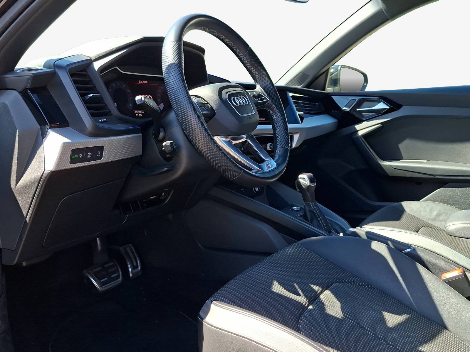 AUDI A1 Sportback 30 TFSI S Line Attraction S-tronic-image-7