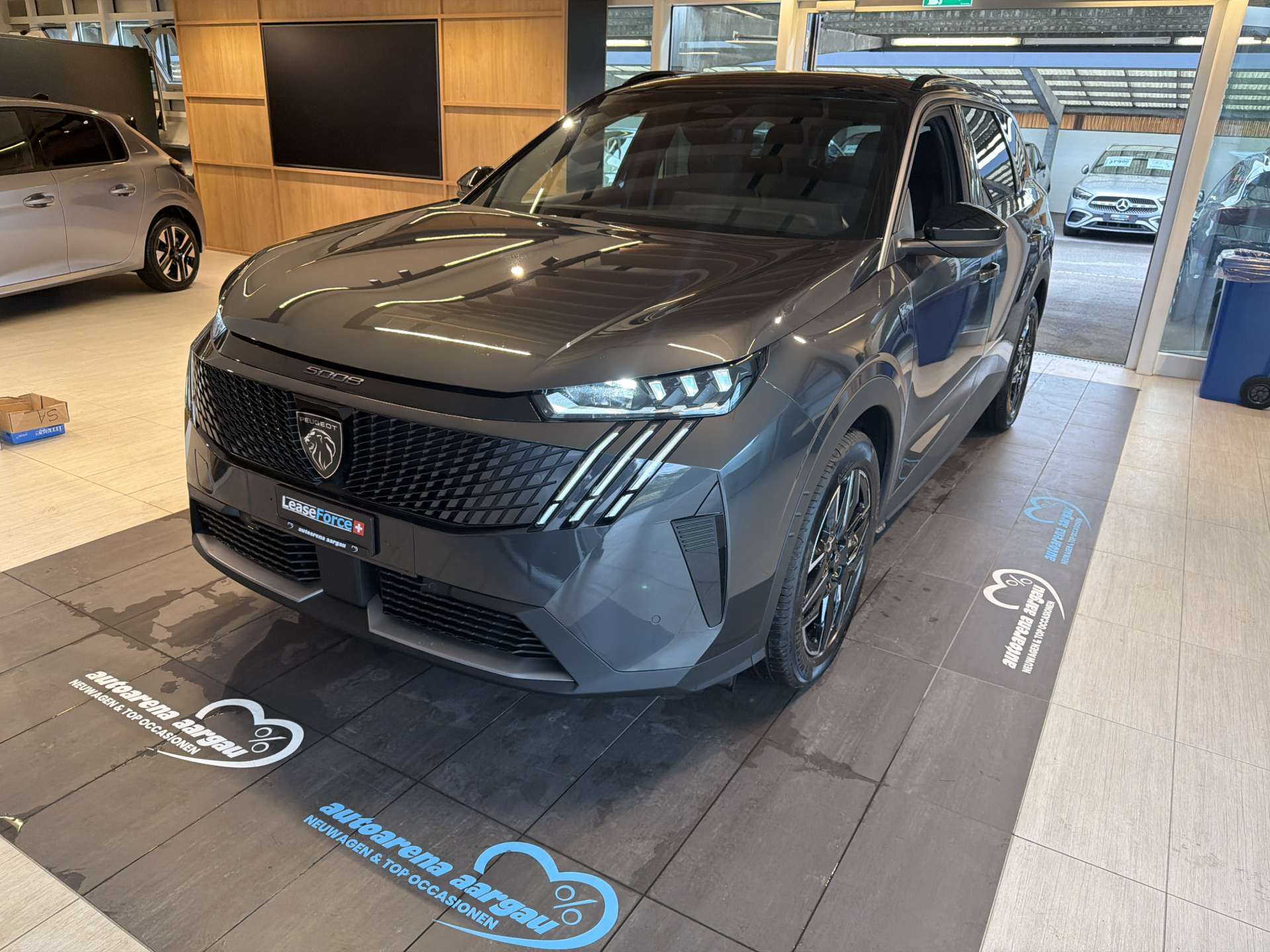 PEUGEOT 5008 145 Hybrid GT 7-Plätzer e-DCS-Automat-image-0