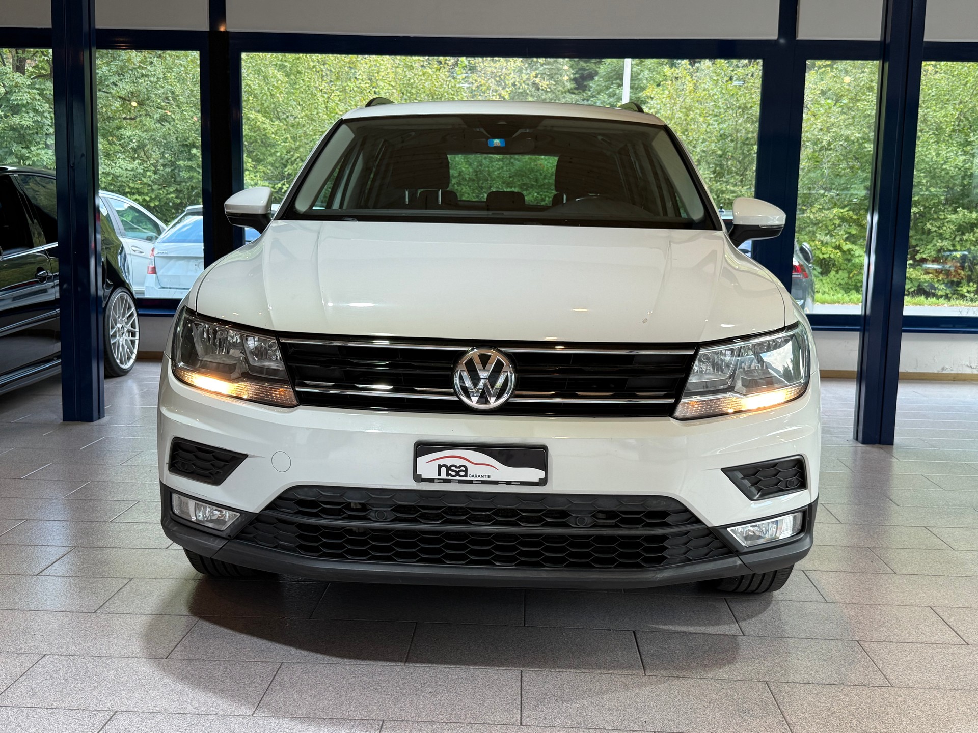 VW Tiguan 2.0 TDI SCR Highline 4Motion DSG-image-1