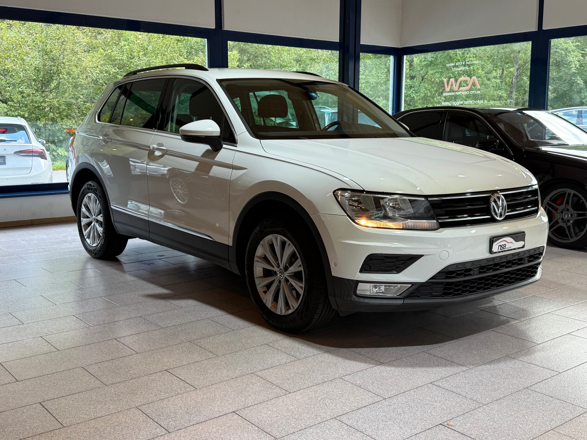VW Tiguan 2.0 TDI SCR Highline 4Motion DSG-image-2