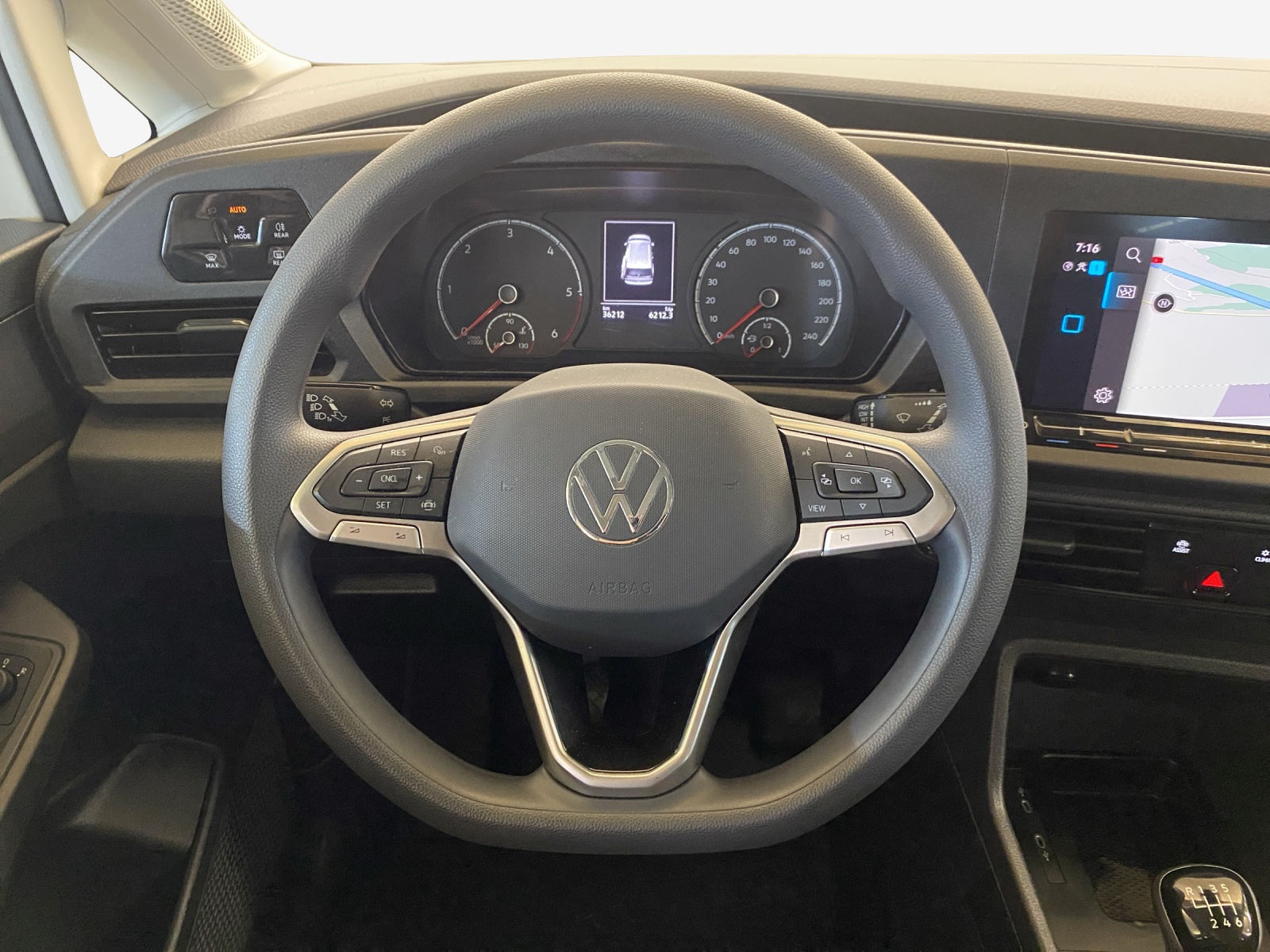 VW Caddy 2.0 TDI-image-9