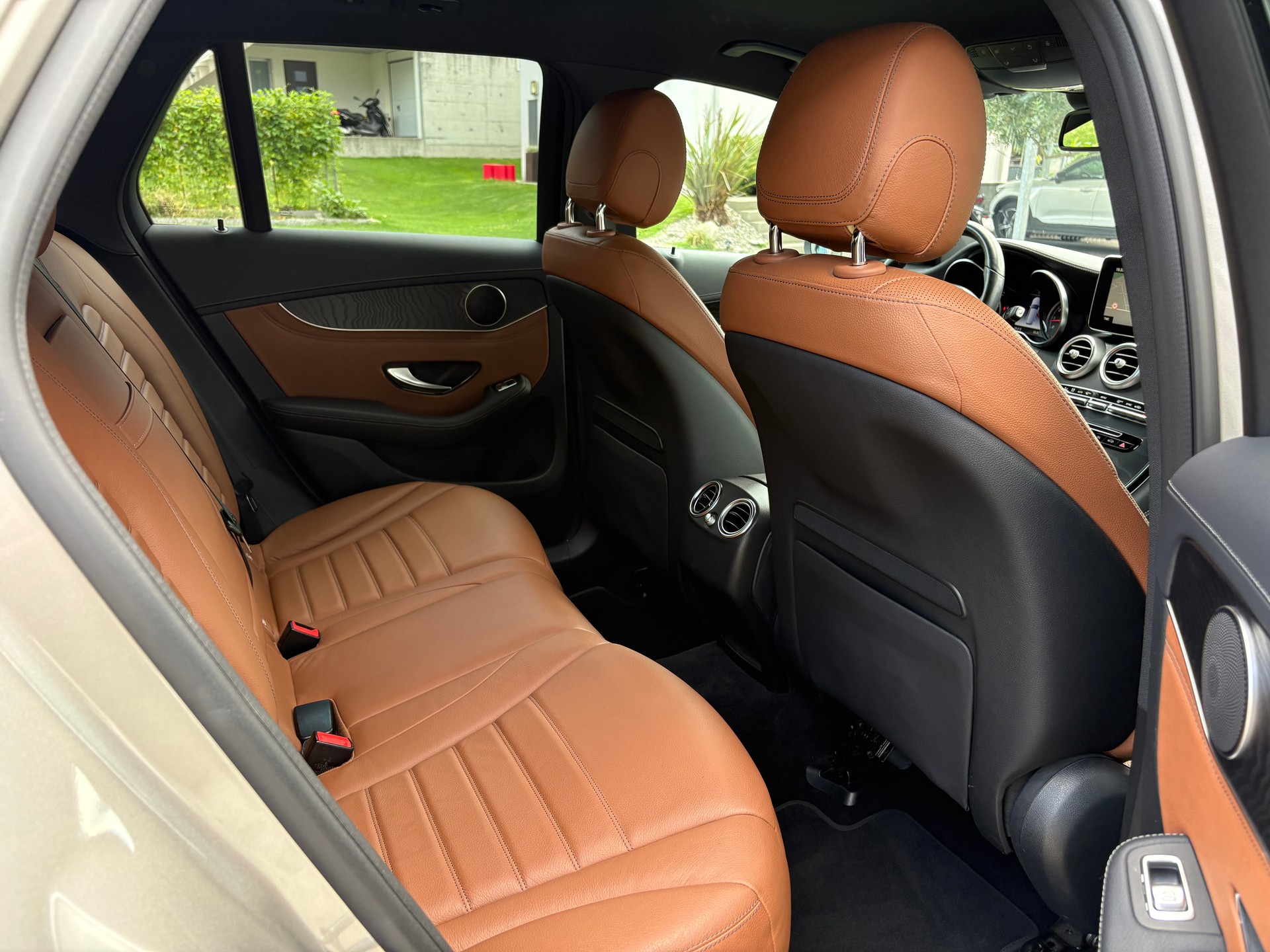 MERCEDES-BENZ GLC 250 Exclusive 4Matic 9G-Tronic-image-11