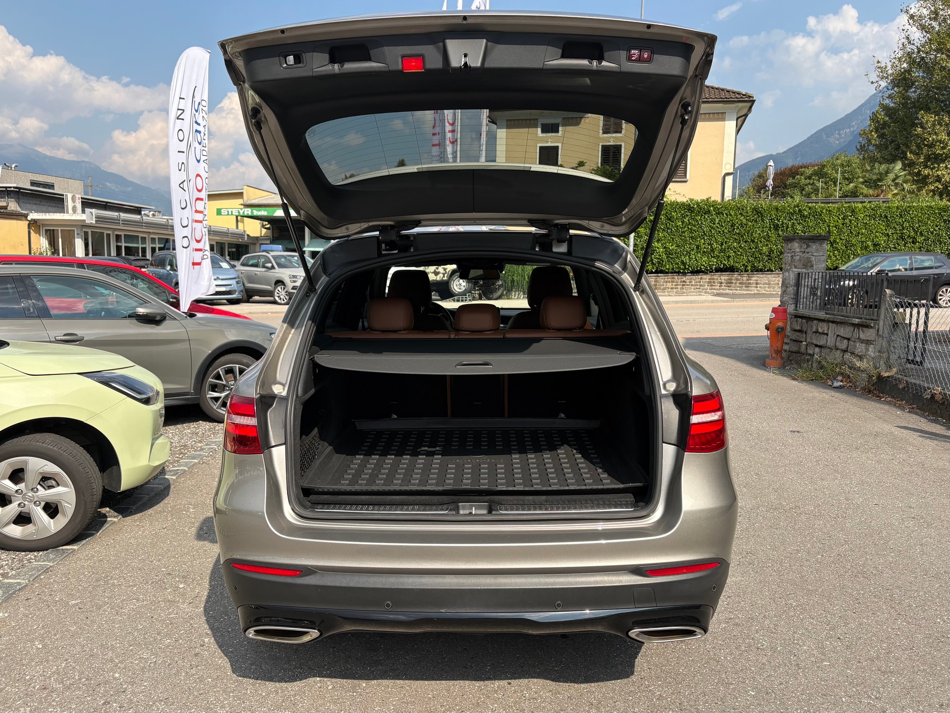 MERCEDES-BENZ GLC 250 Exclusive 4Matic 9G-Tronic-image-15