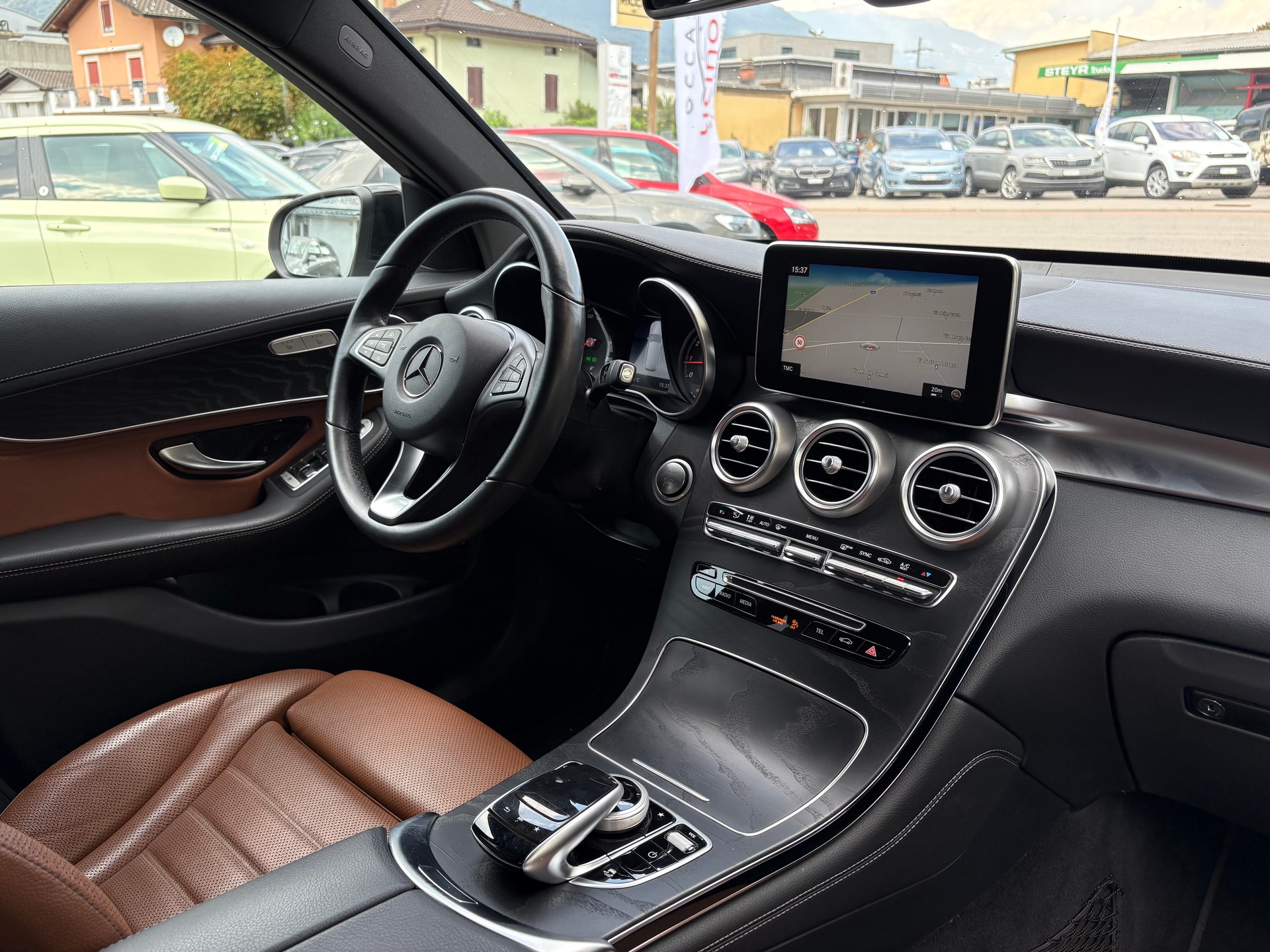 MERCEDES-BENZ GLC 250 Exclusive 4Matic 9G-Tronic-image-9