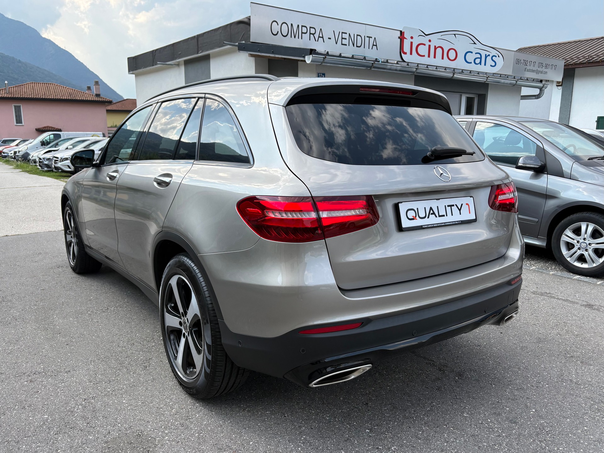 MERCEDES-BENZ GLC 250 Exclusive 4Matic 9G-Tronic-image-2