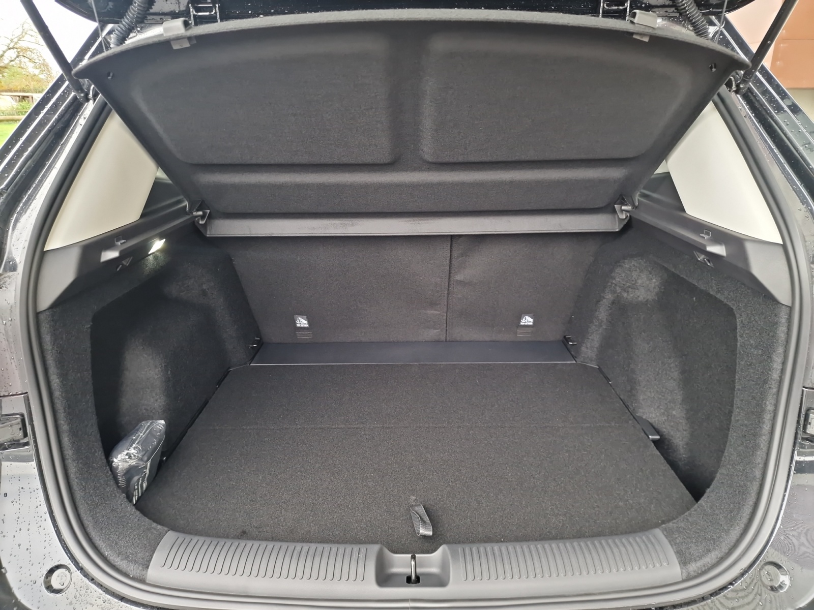 MG ZS 1.5 Hybrid+ Luxury Panorama-image-25