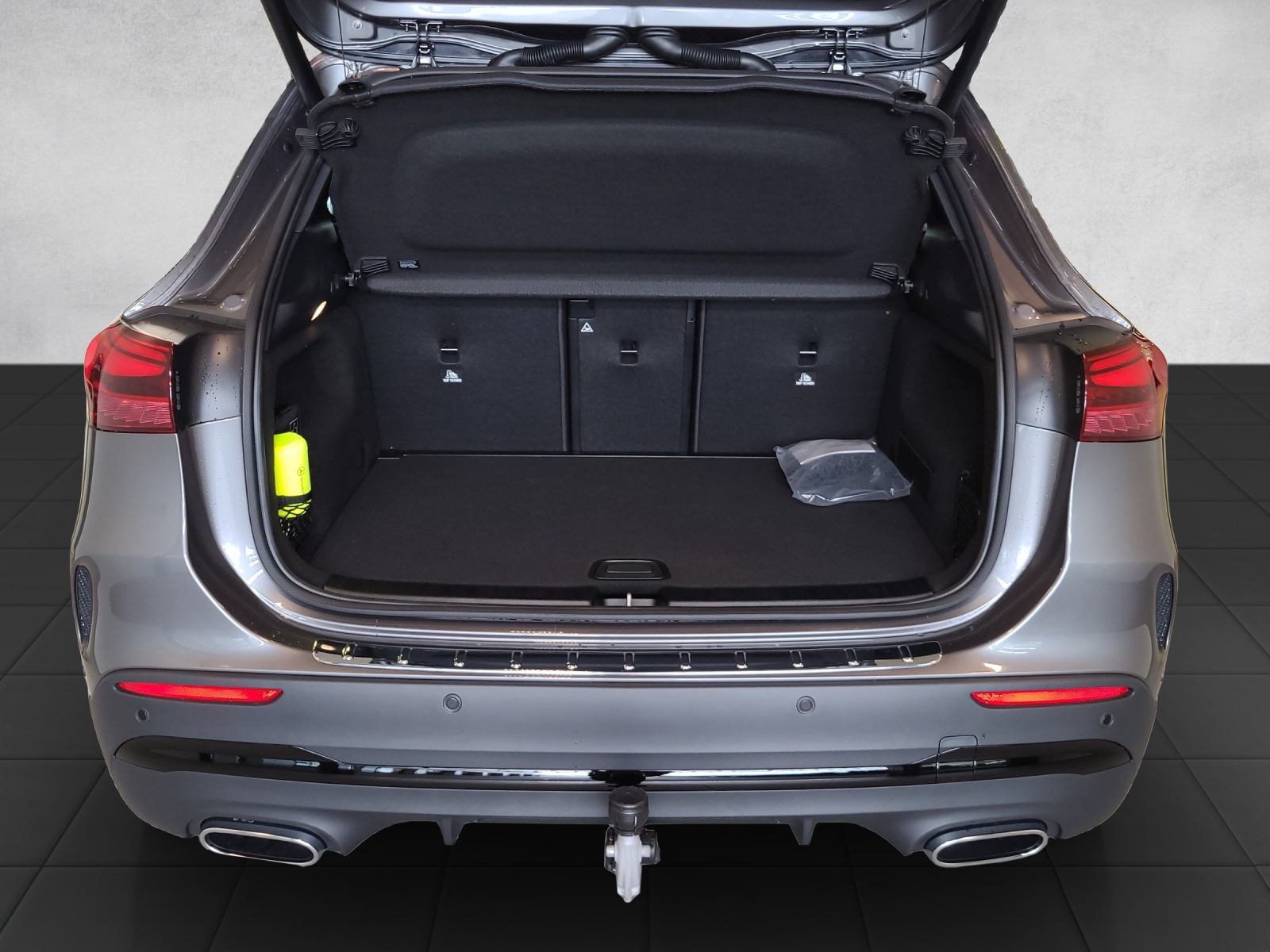 MERCEDES-BENZ GLA 250 AMG 4M Swiss Star H247-image-10