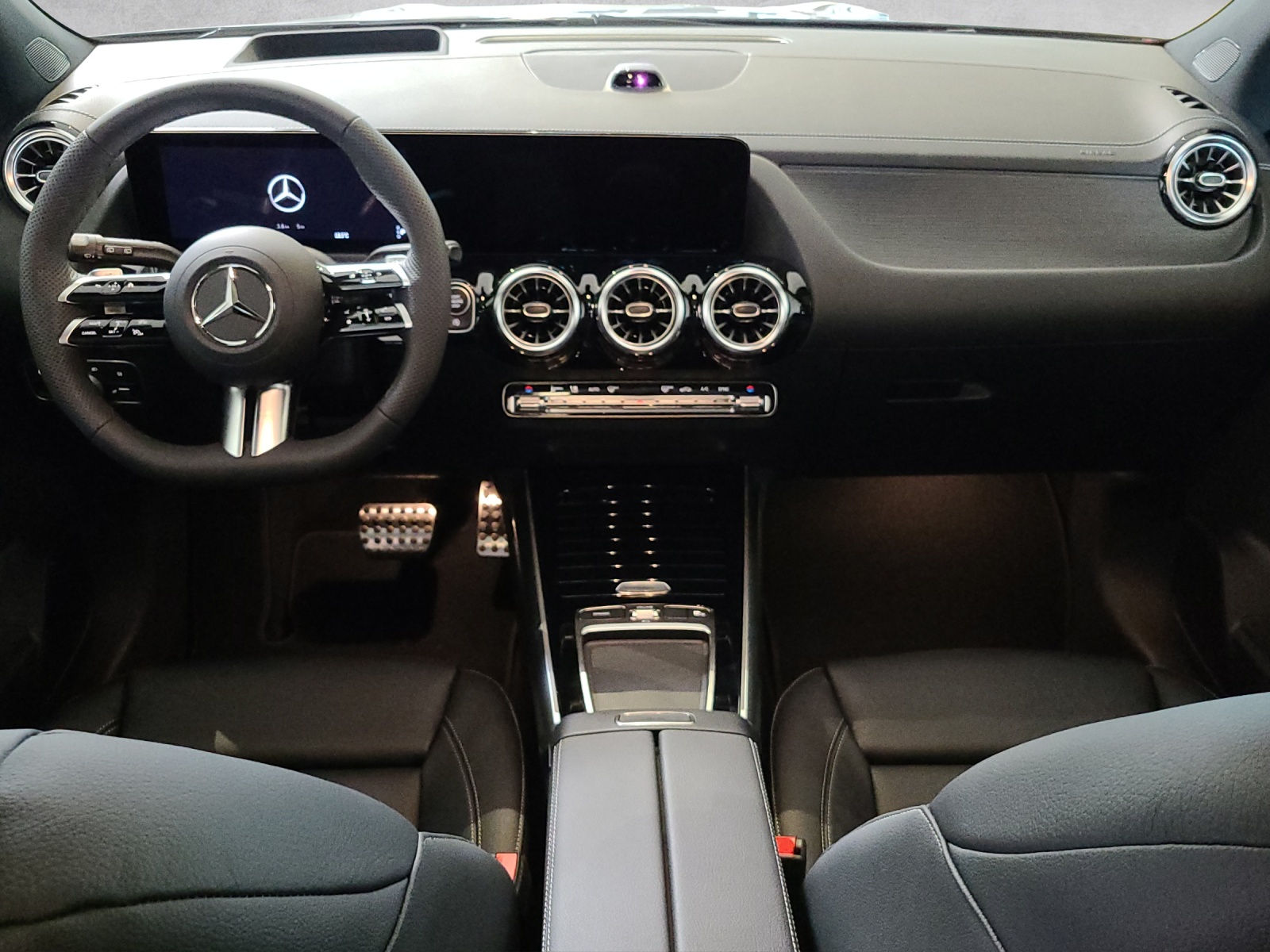 MERCEDES-BENZ GLA 250 AMG 4M Swiss Star H247-image-12