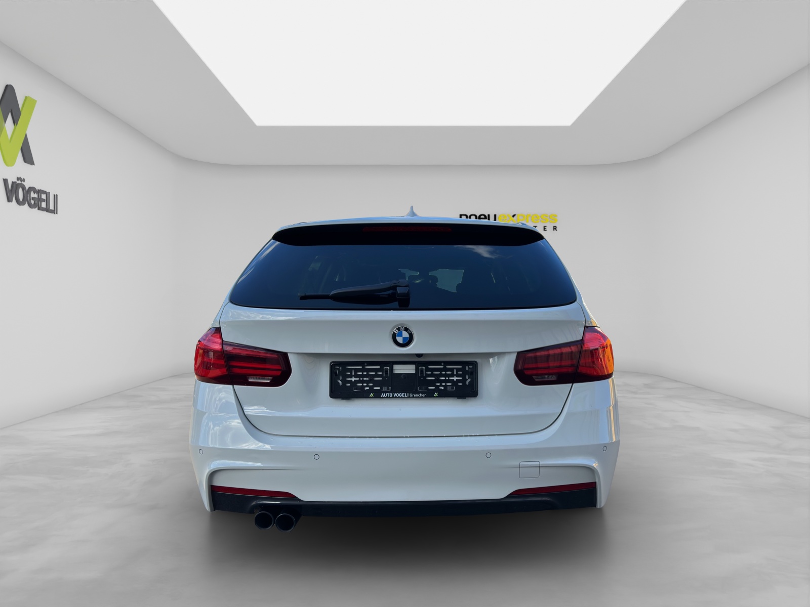 BMW 320d xDrive Touring-image-4