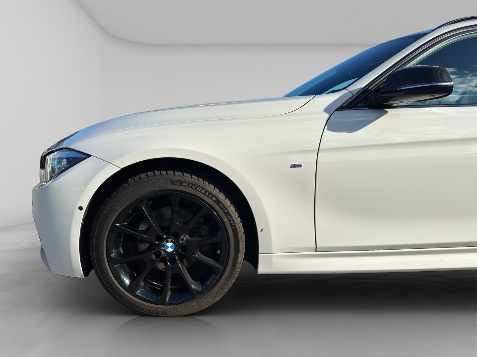 BMW 320d xDrive Touring-image-19