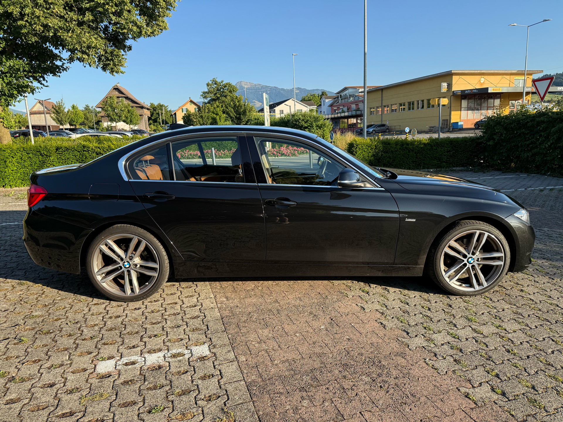 BMW 320d-image-3